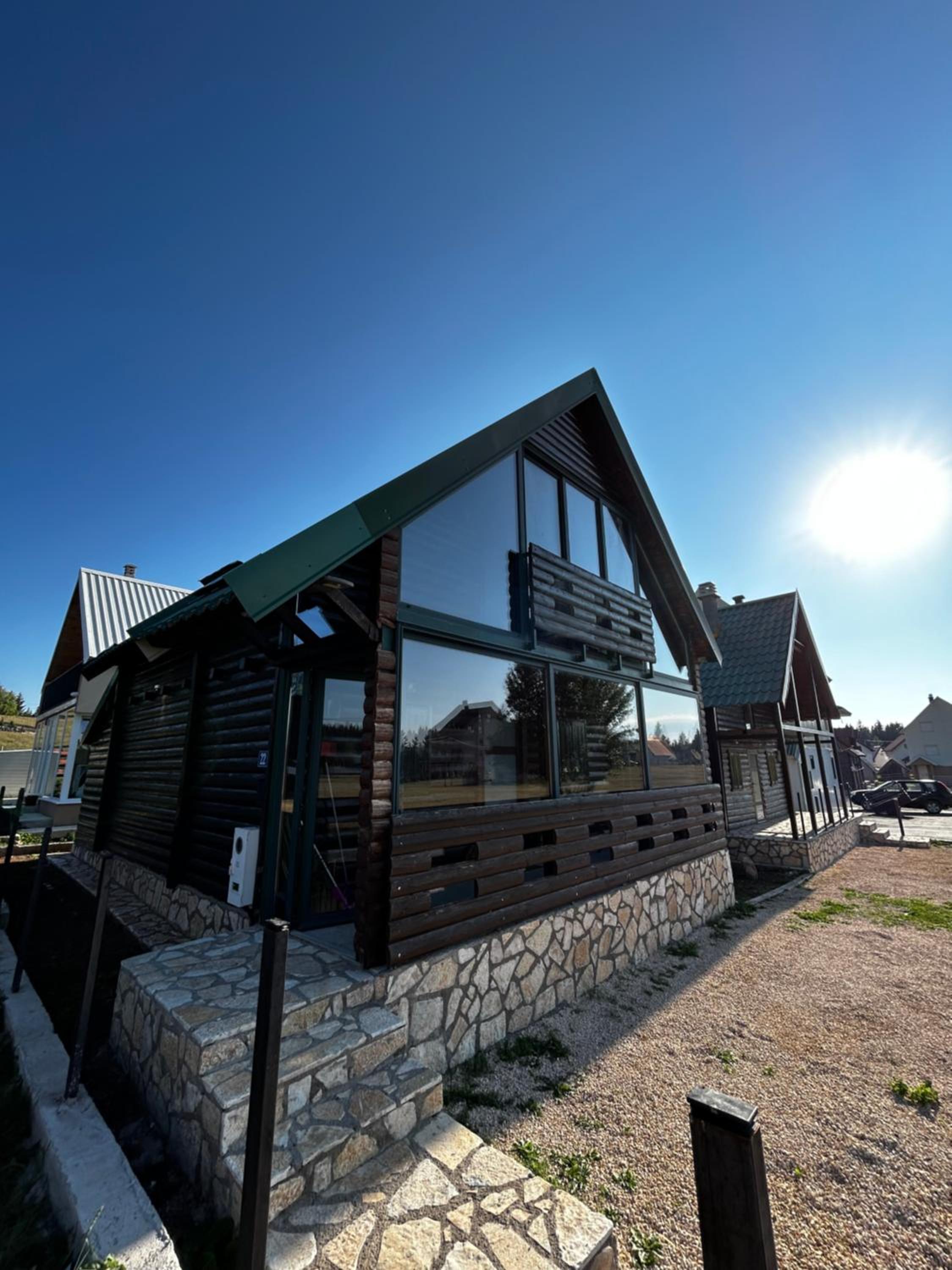 Durmitor's sun cottages
