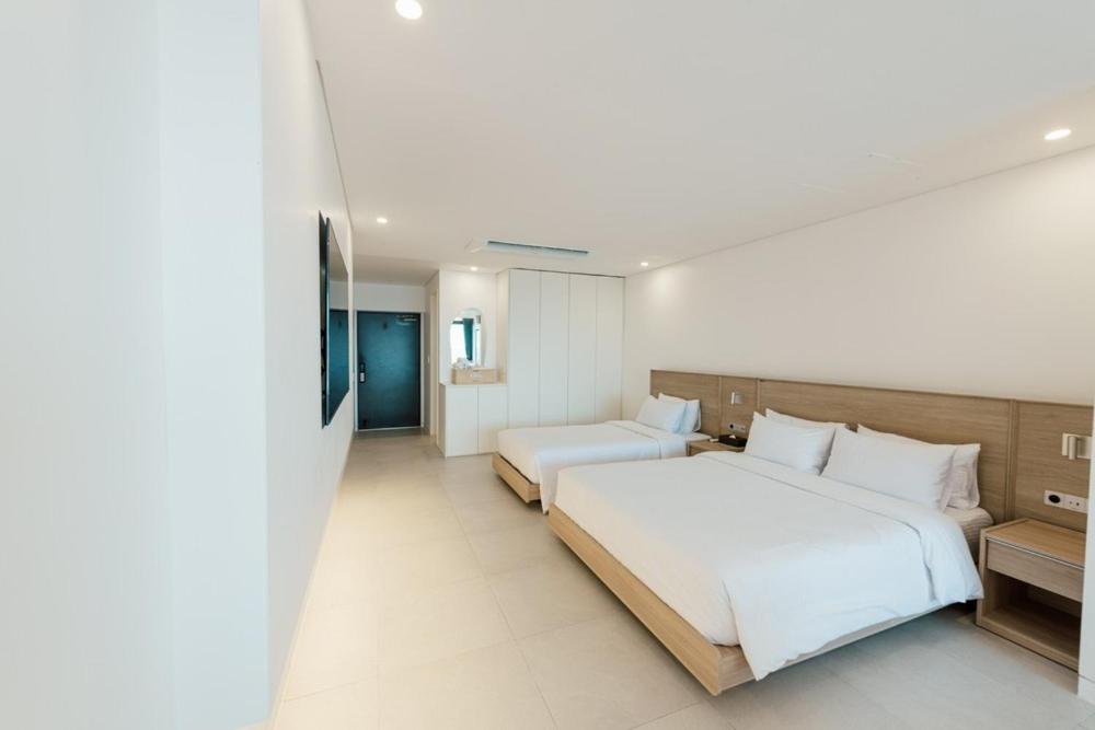 Pohang Case Poolvilla