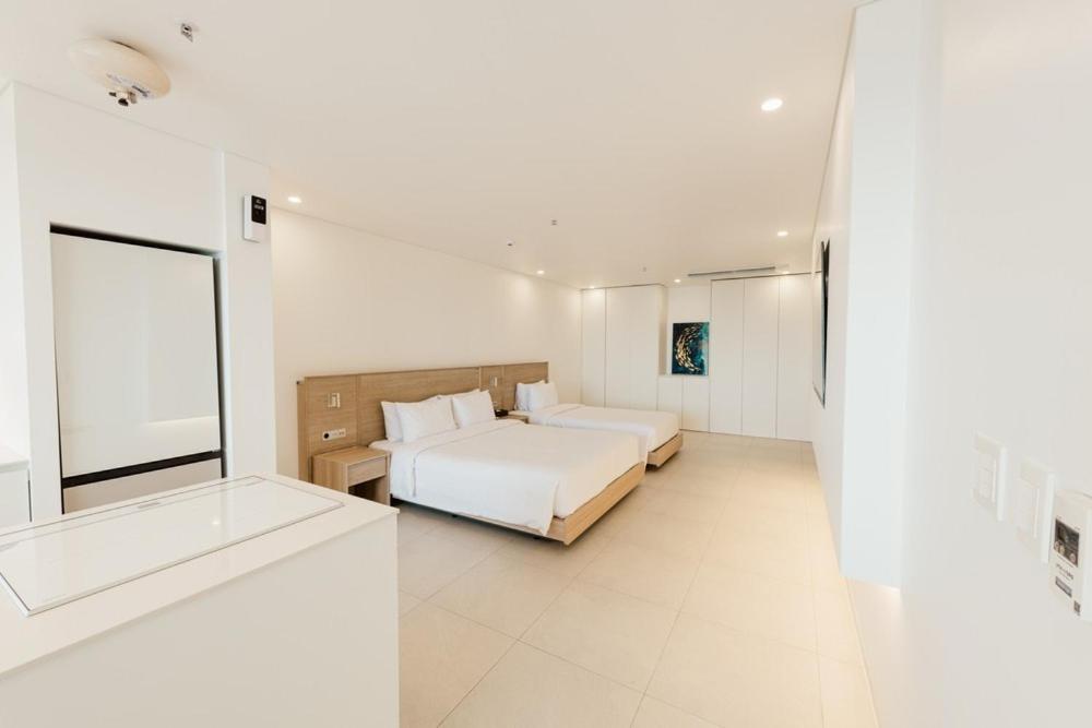 Pohang Case Poolvilla