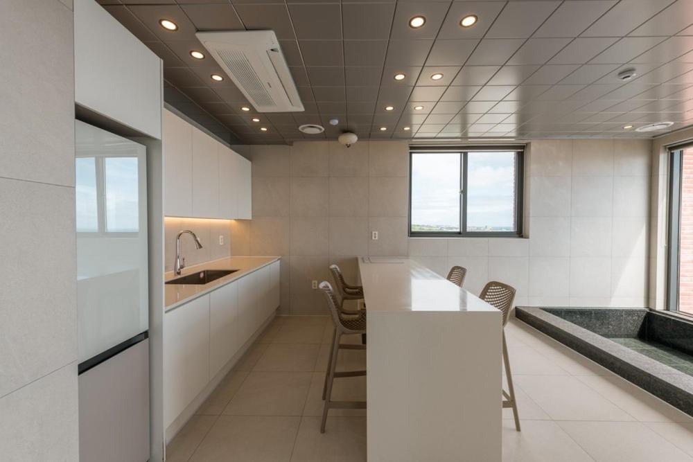 Pohang Case Poolvilla