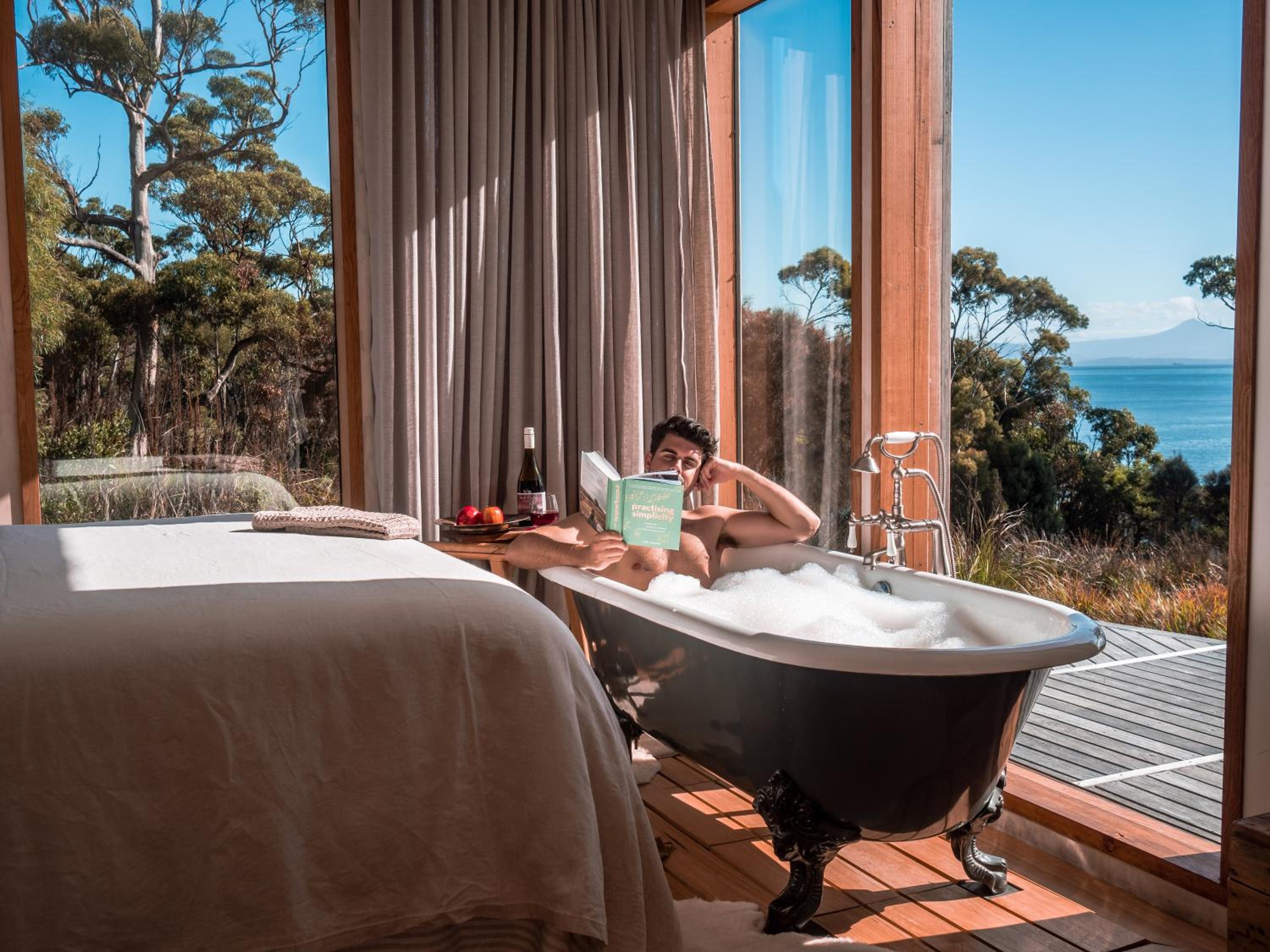 The Hide private Waterfront on Beautiful Bruny