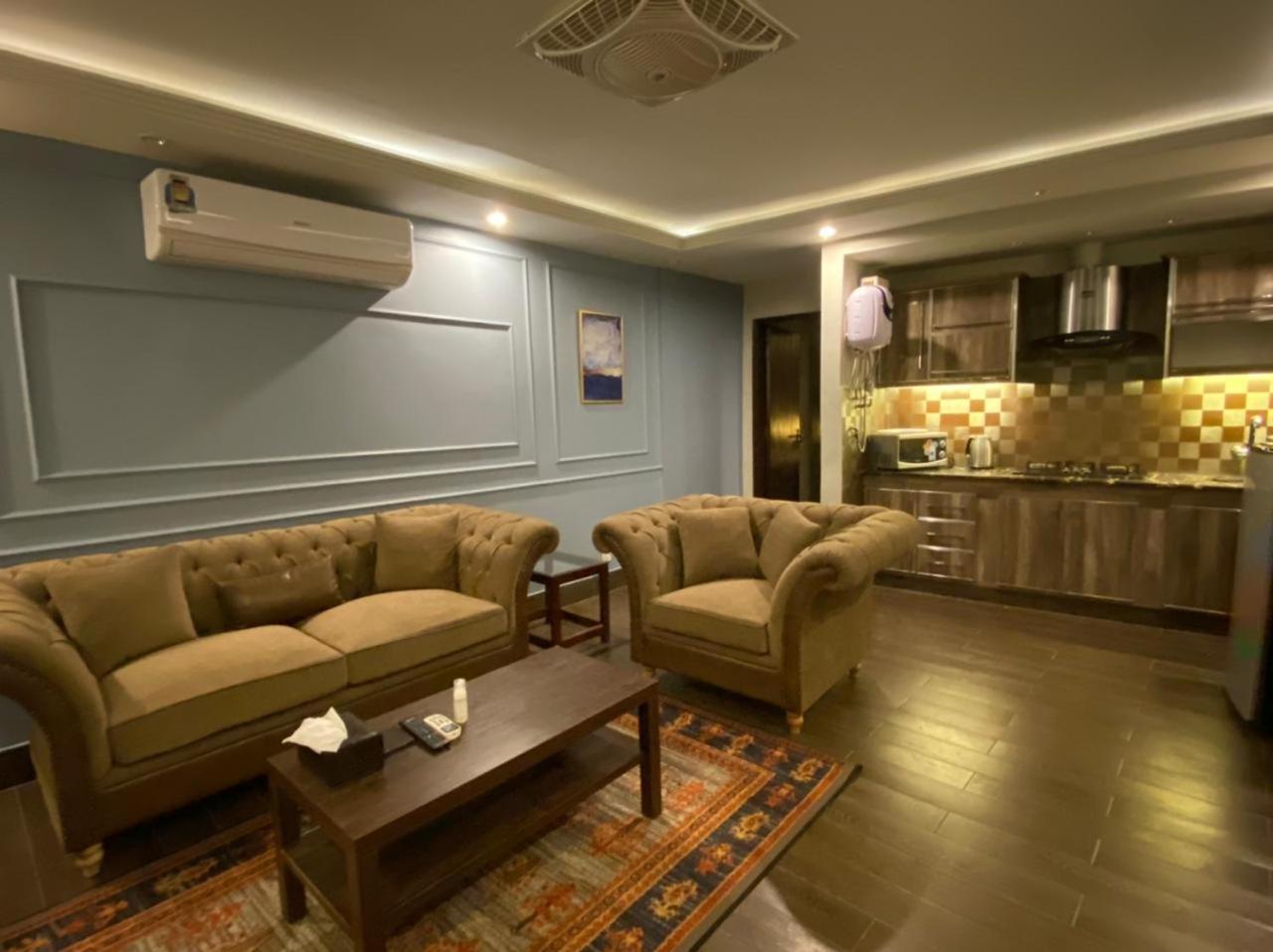 Chiq Suites