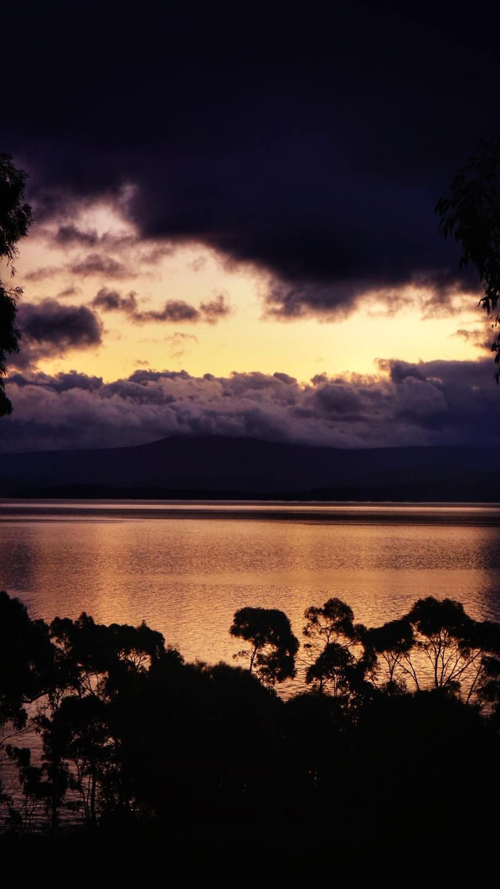 The Hide private Waterfront on Beautiful Bruny