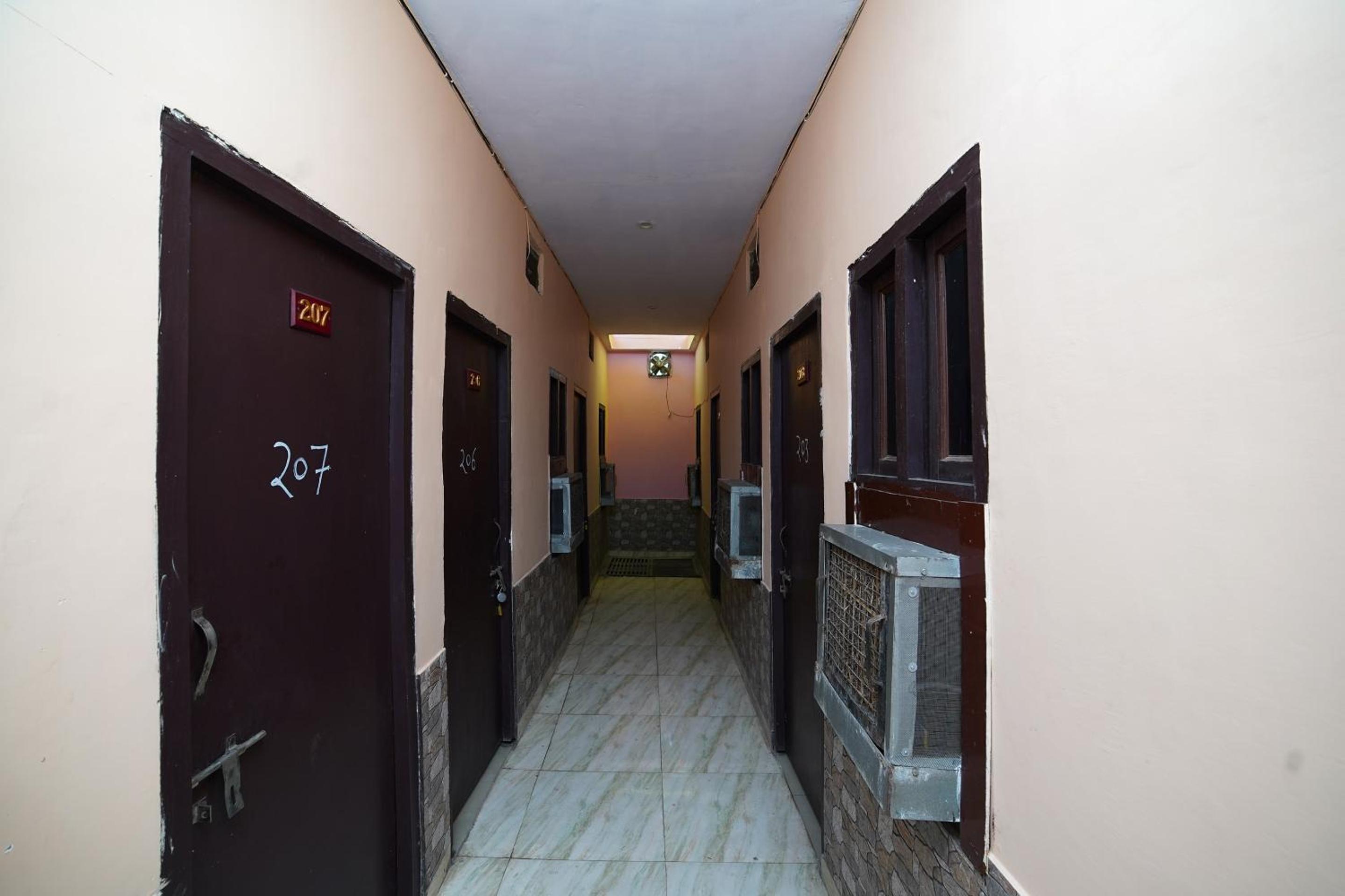 SPOT ON Aarav Guest House view 3
