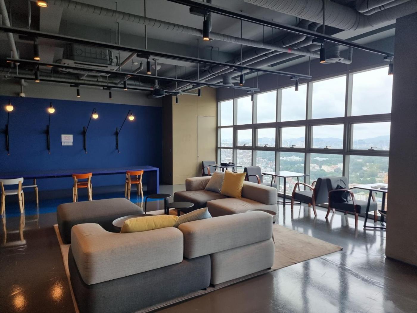 Lumini house view 3