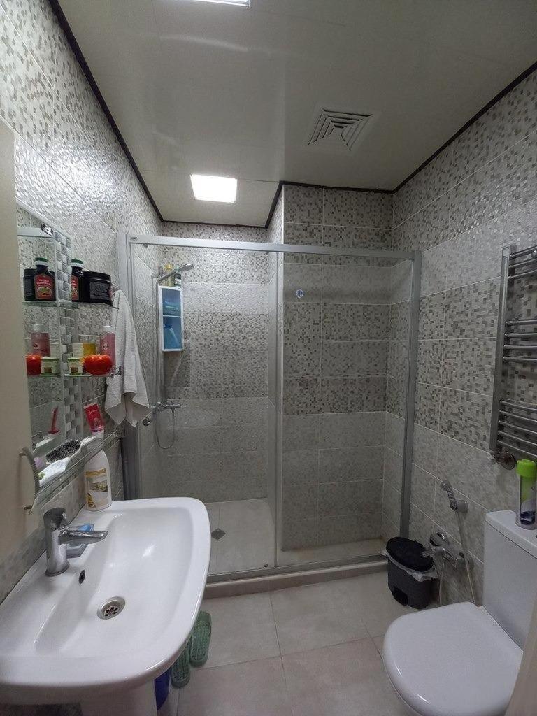 Private ROOM, at metro Garayev