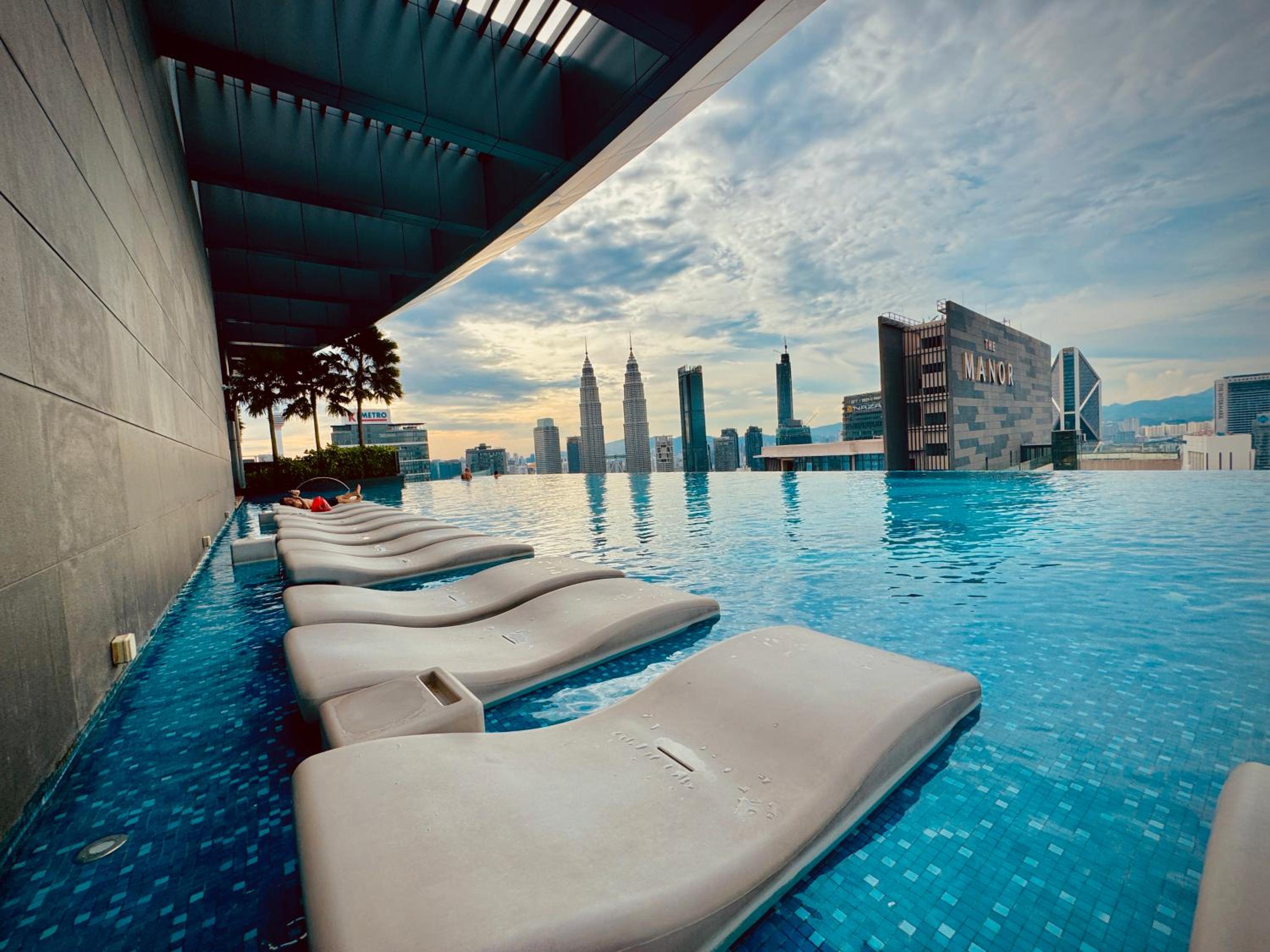 Hotel Eaton Service Apartment at KLCC - Image 1