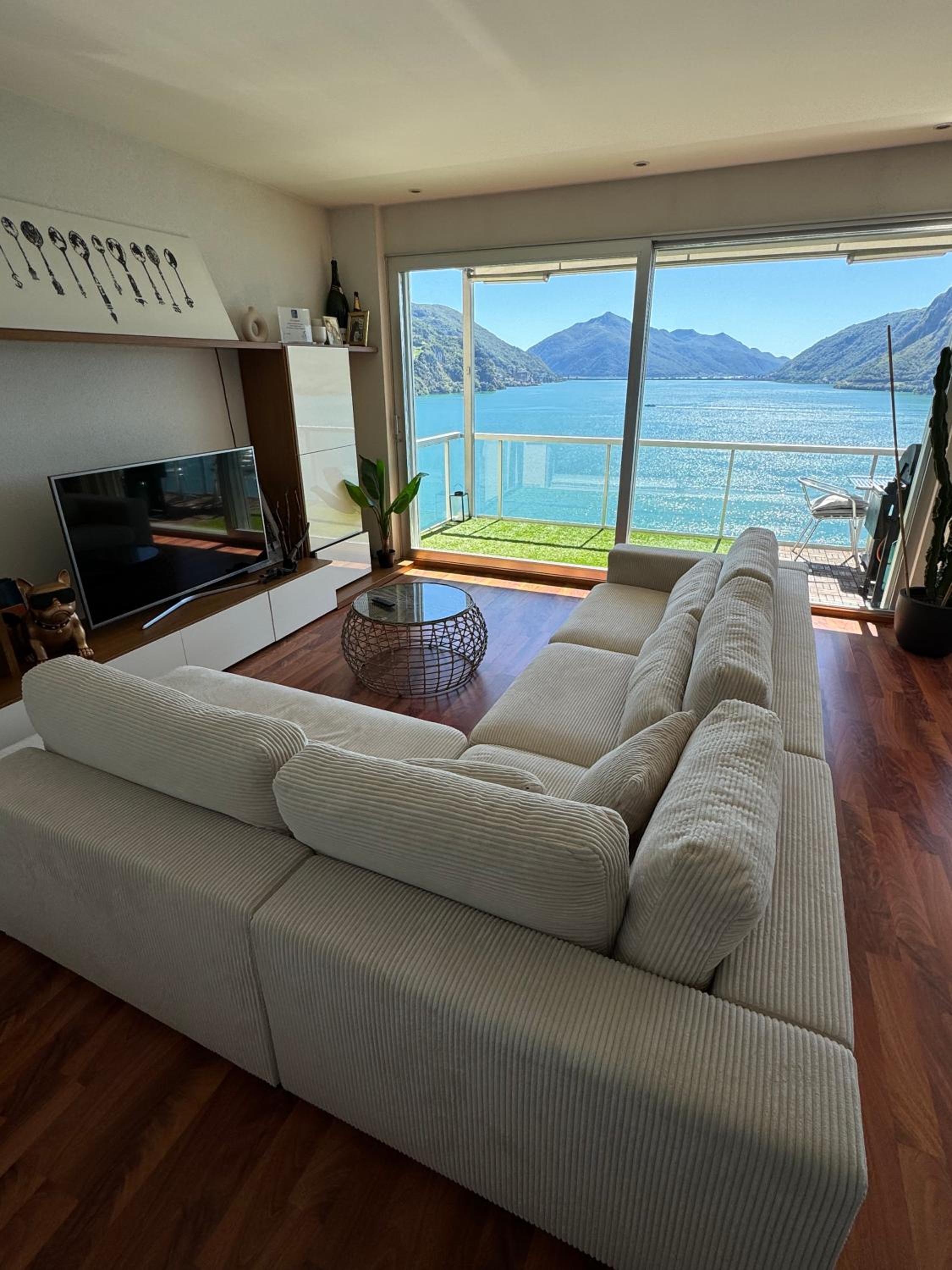 Attico con vista panoramica sul lago - due camere