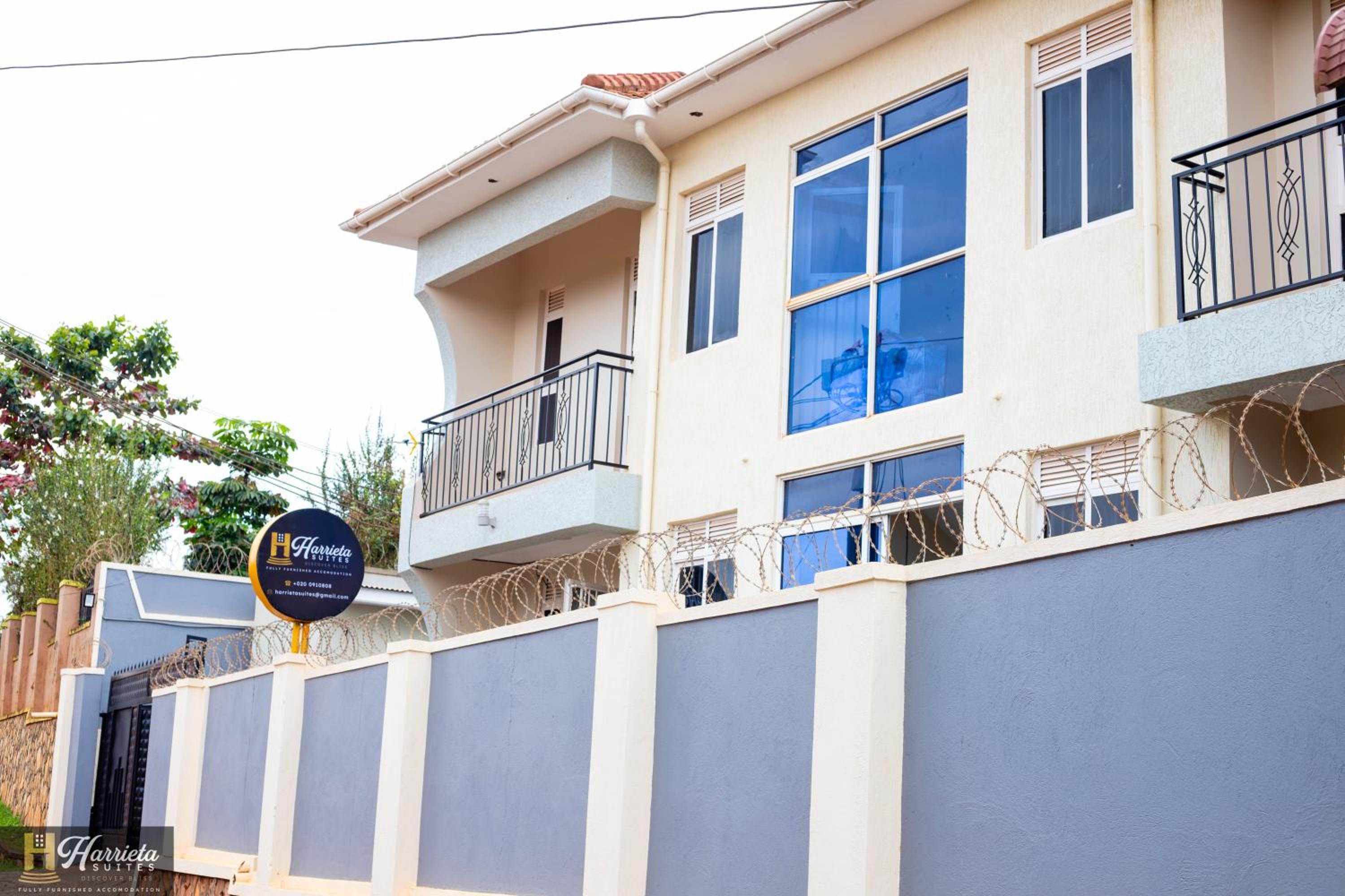 Harrieta Suites