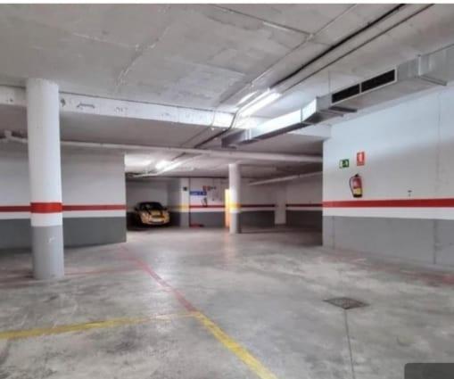 patio de luja centro parking y piscina