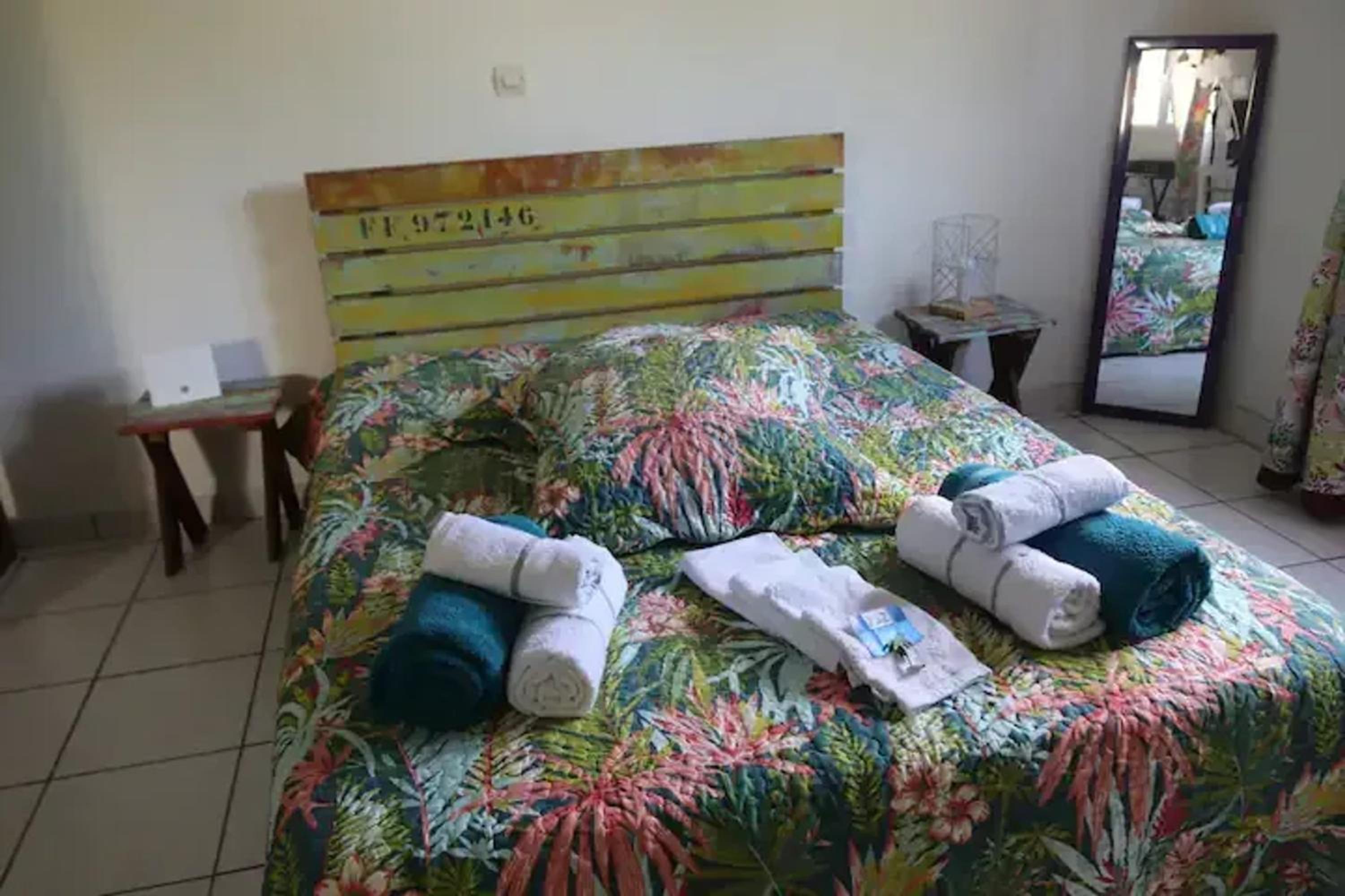 Charmant studio à La Trinité 30 m² avec jardin privé view 5