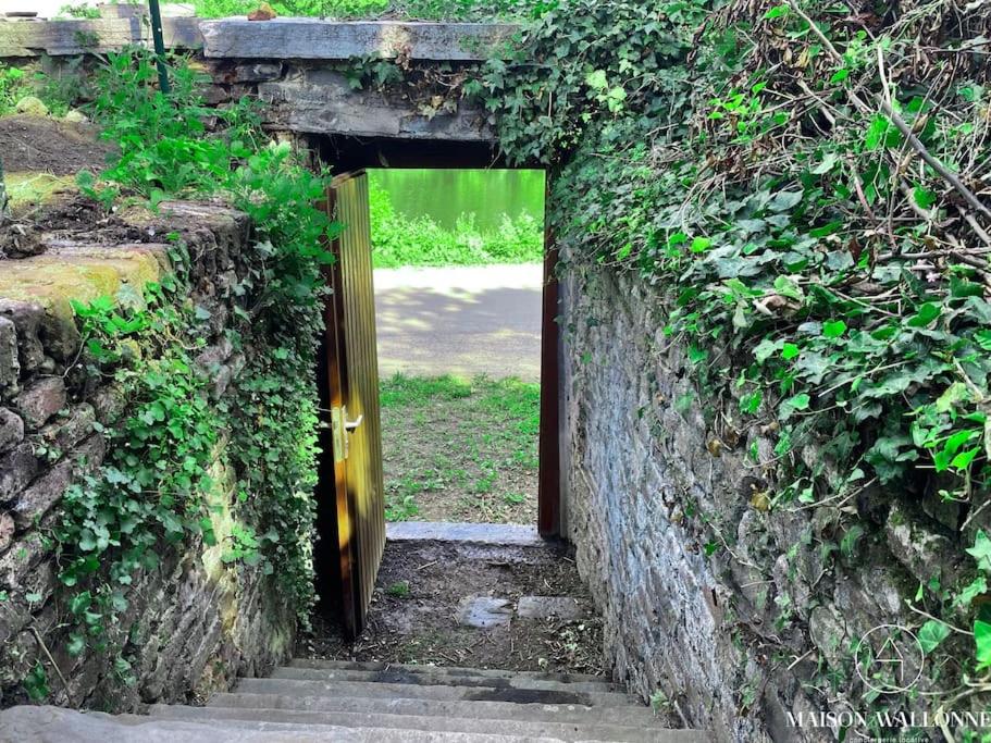 La maison de Maître - Grand Jardin, Face à la Meuse
