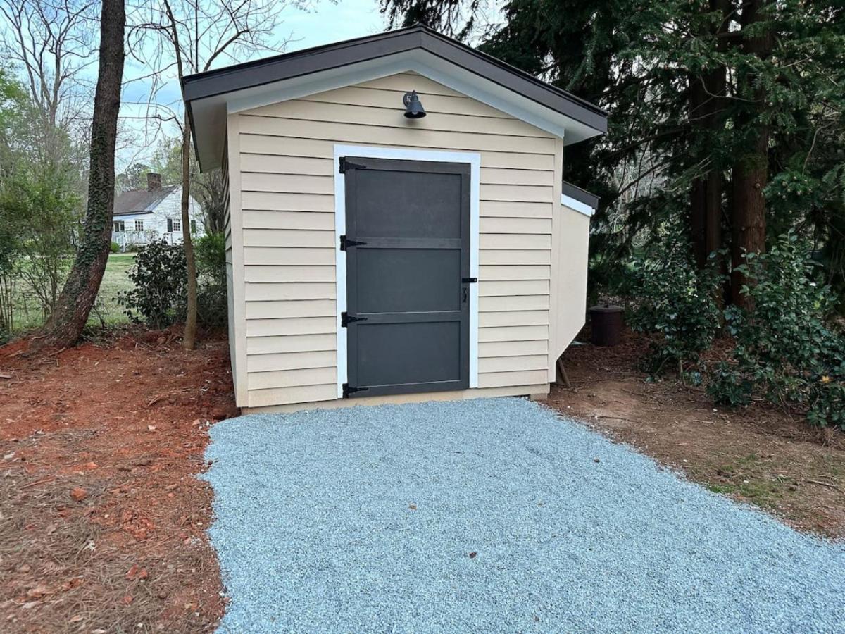 Newly Renovated Carriage House