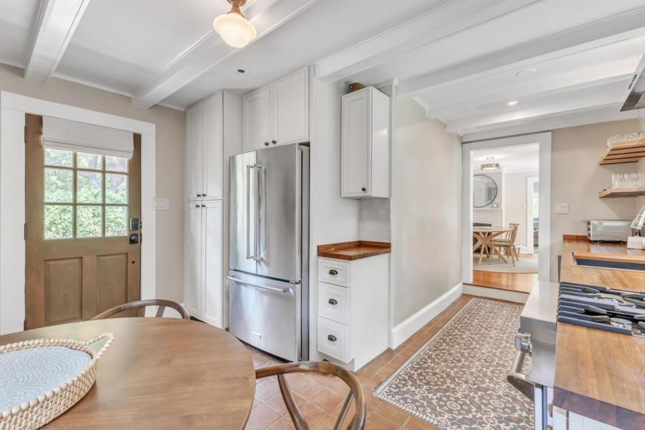 Newly Renovated Carriage House