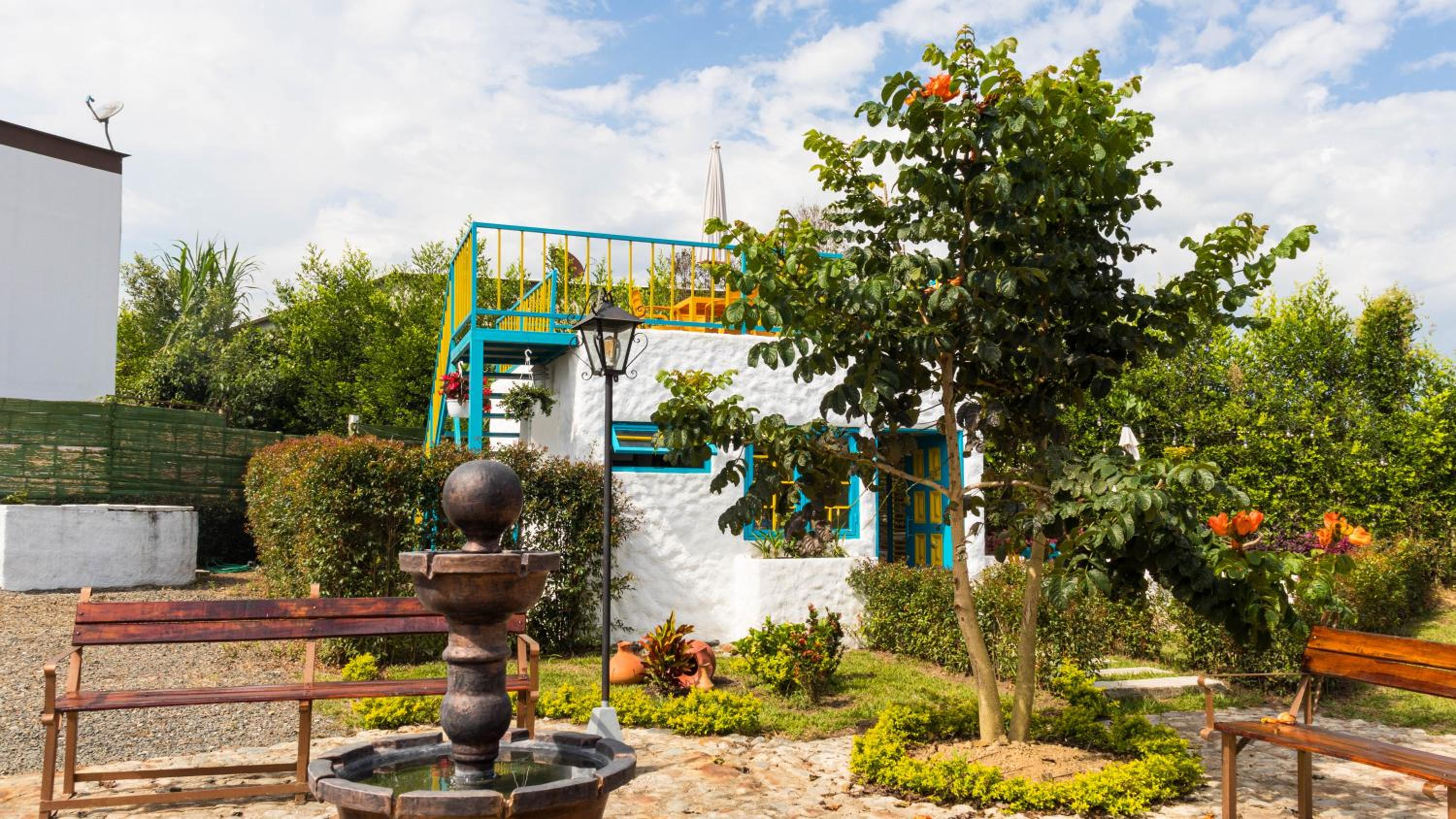 La Morena - Hospédate en una finca cafetera tradicional