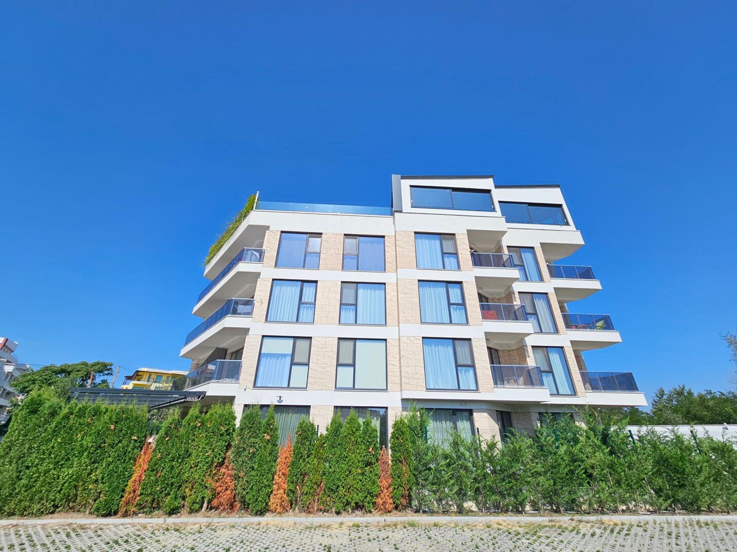 Beach apartments Ema