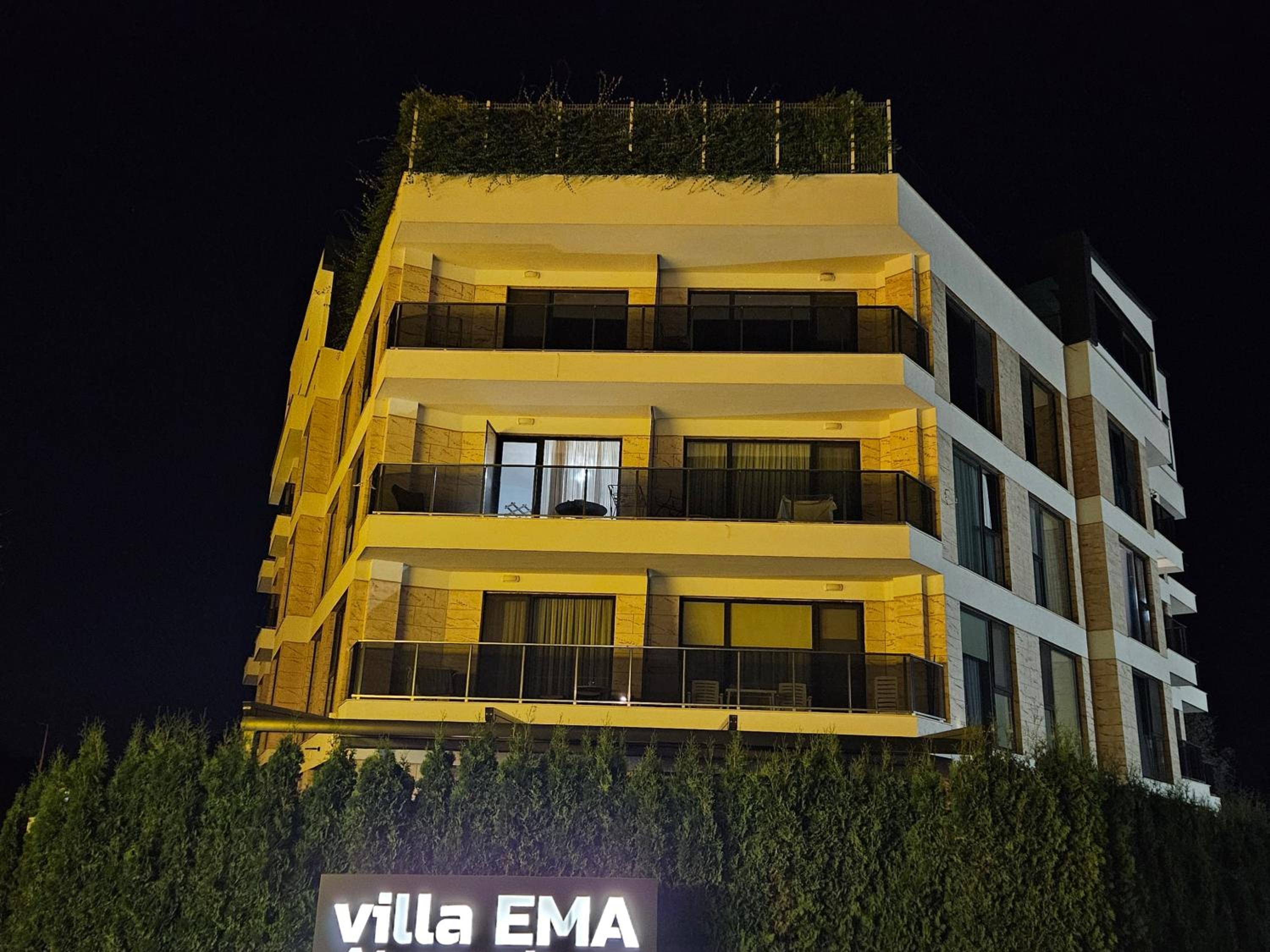 Beach apartments Ema