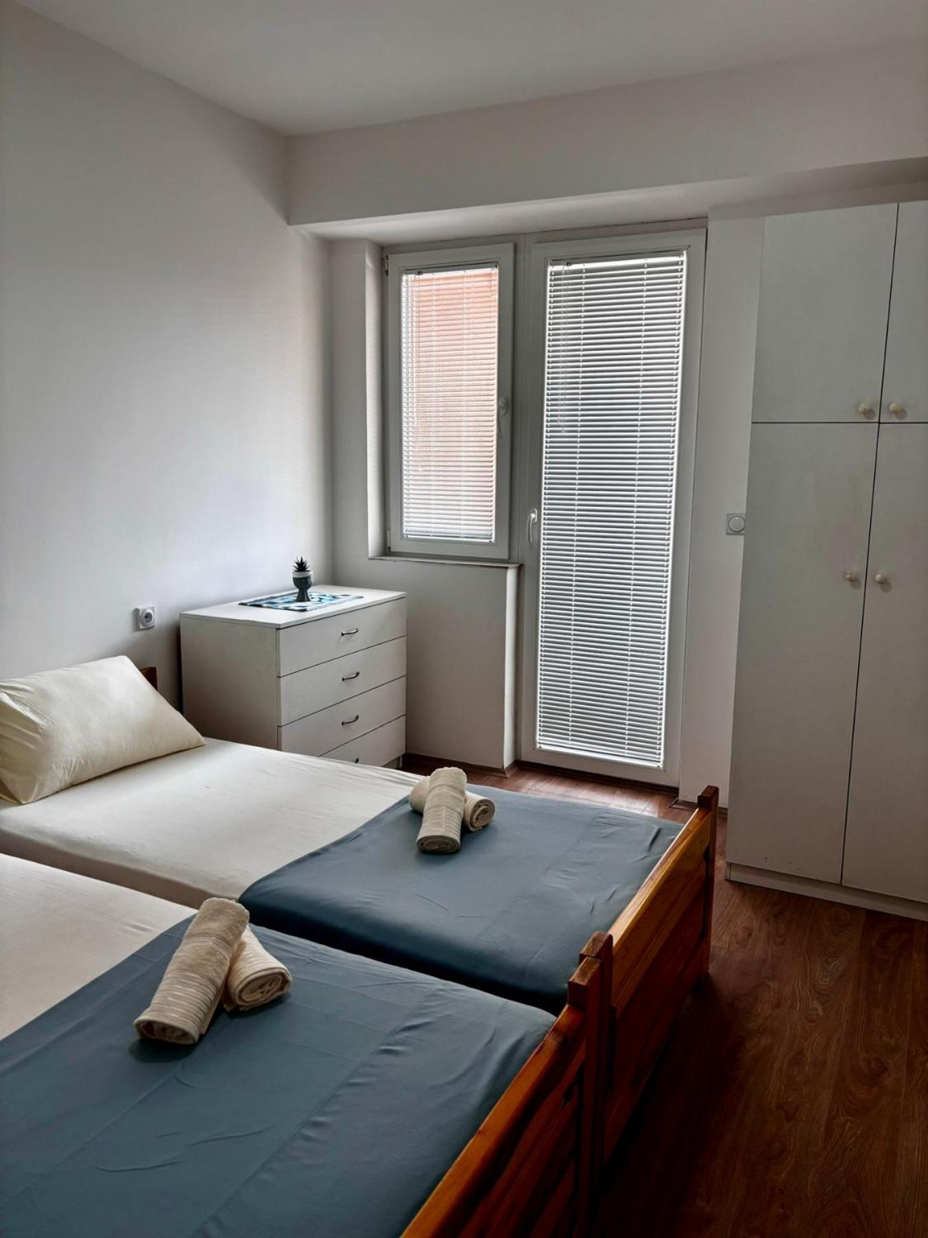 Central Comfort- Fresh & Modern view 3