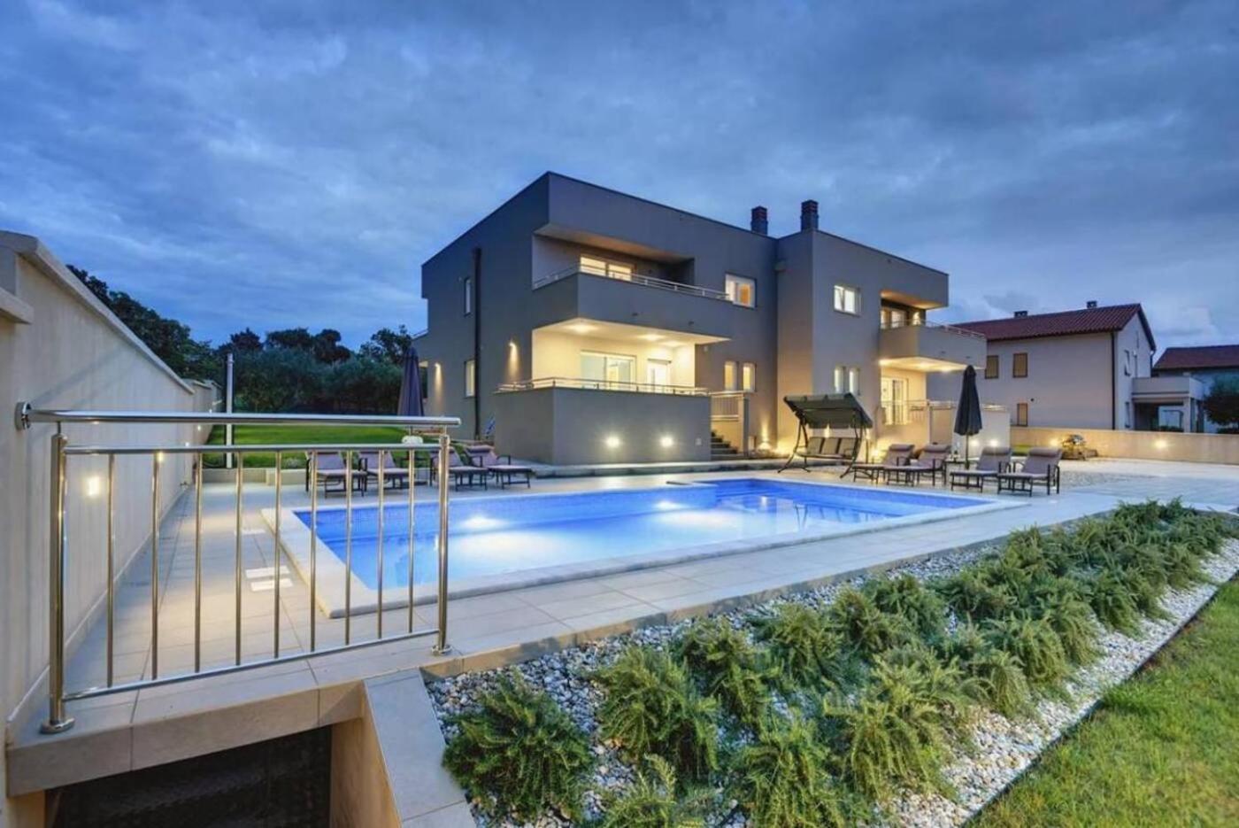 Villa Grande T&D for 14 people in Pula with sauna, fitness & heated pool view 4