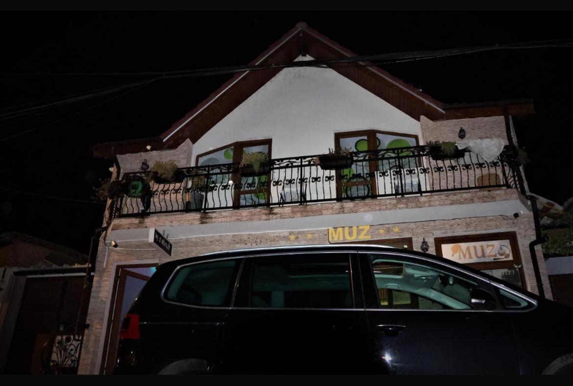 Hotel Apartamente Muz