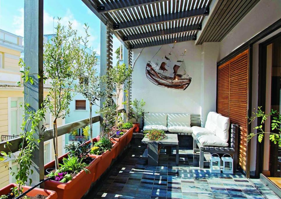 Hidesign Athens Tube Luxury Apt in Kolonaki