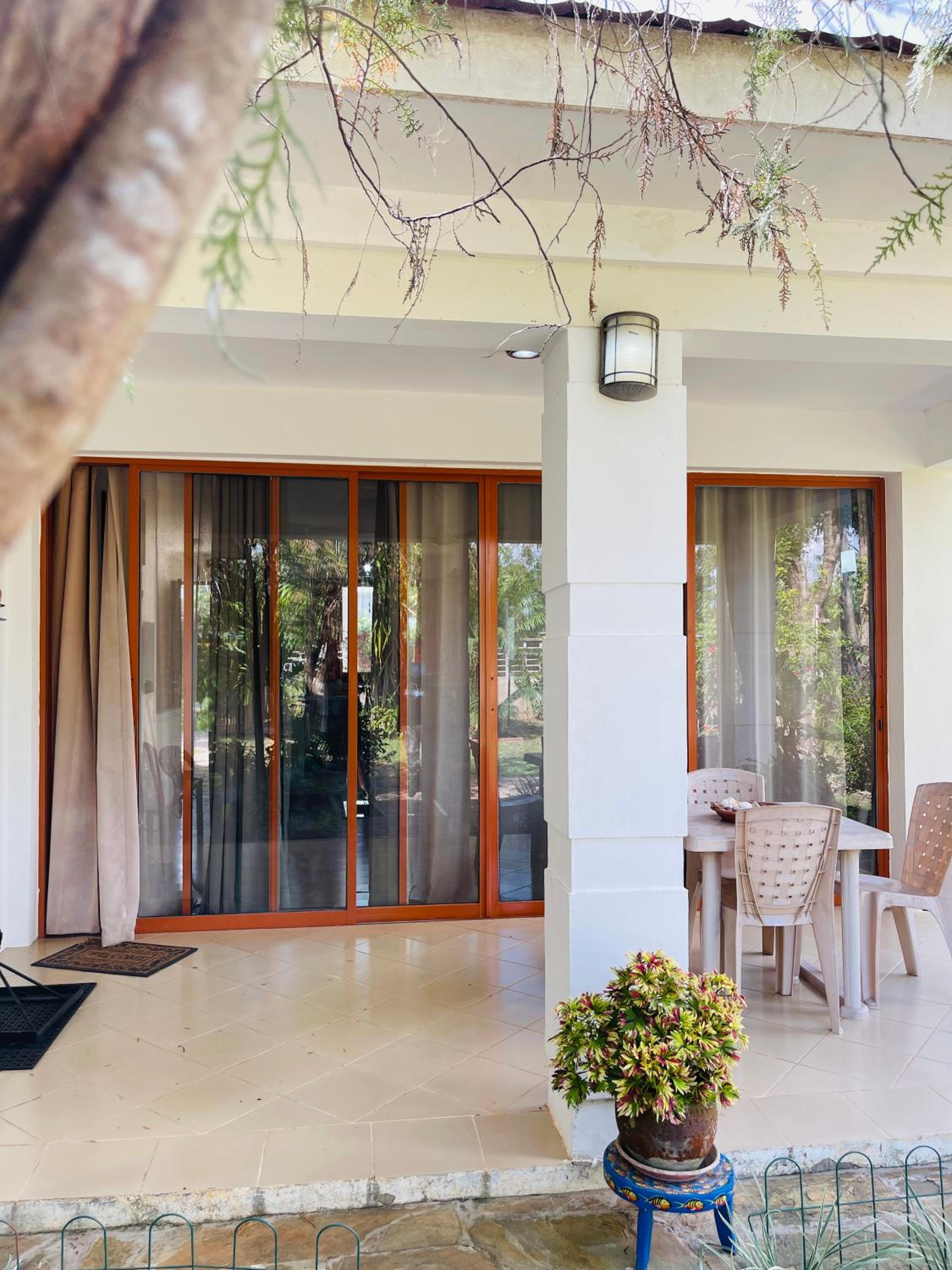 Seaside Beach Bungalow view 2