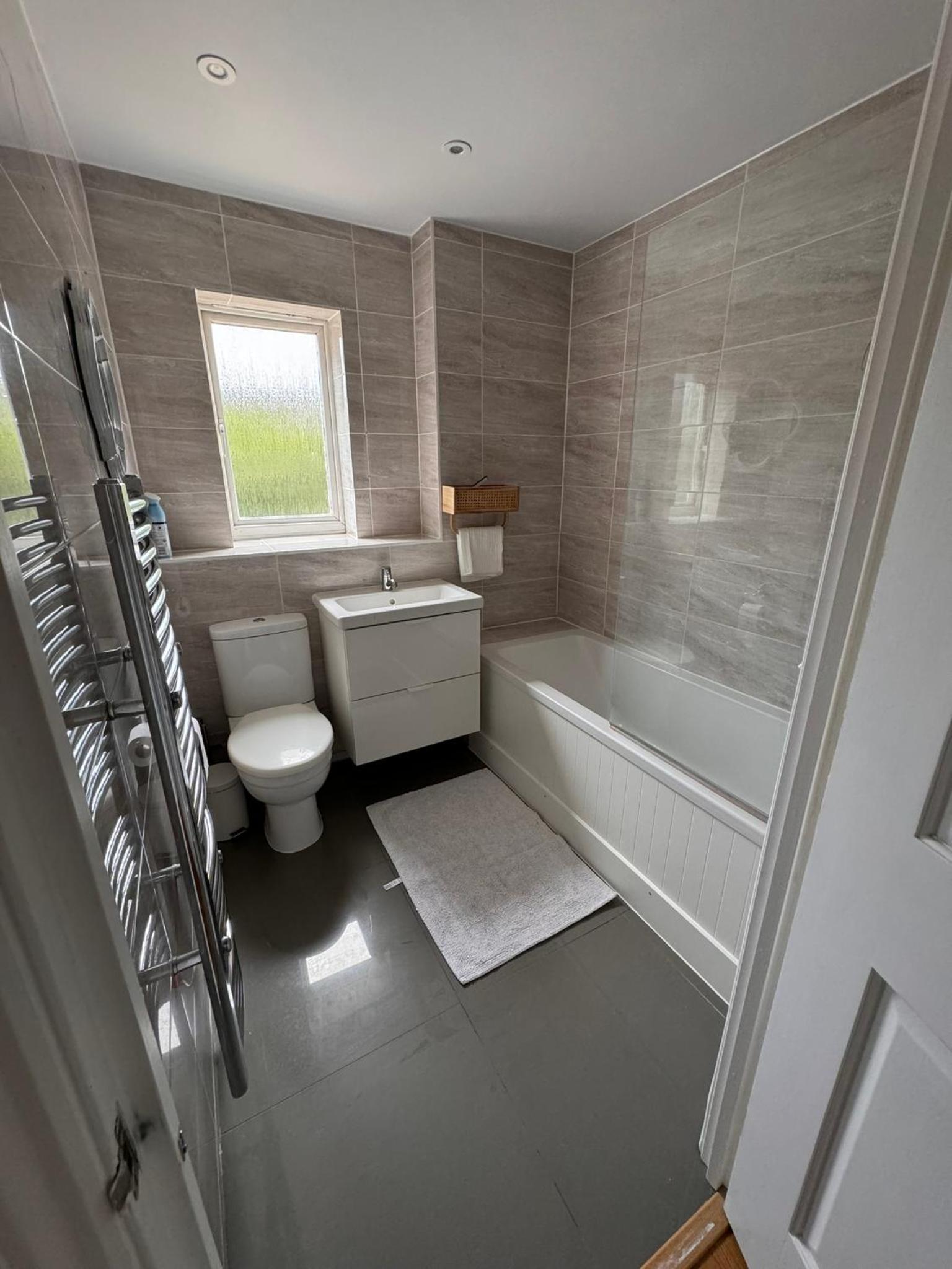 2-Bedroom Flat Walking Distance to ExCeL London - Perfect Location!