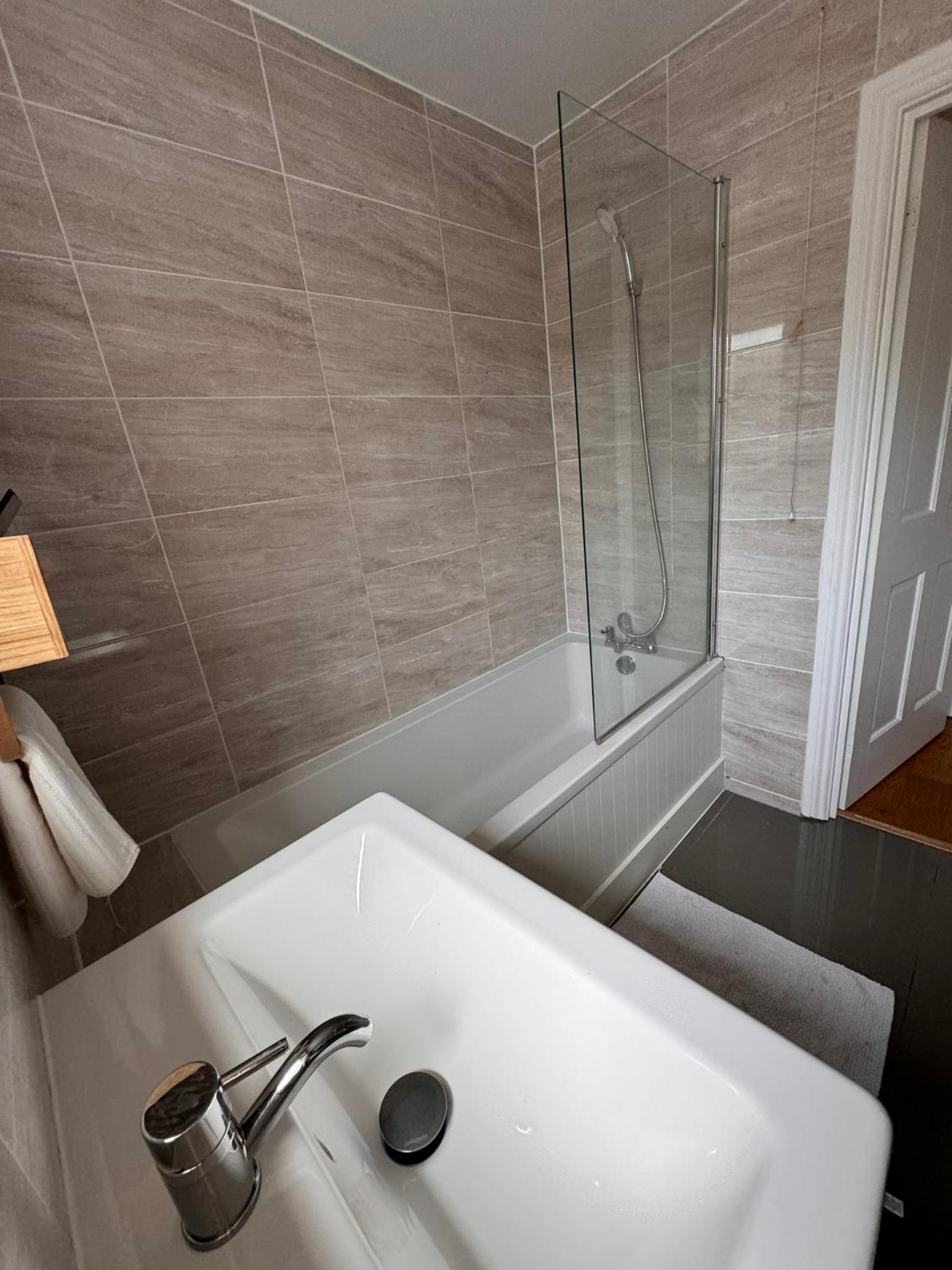 2-Bedroom Flat Walking Distance to ExCeL London - Perfect Location!