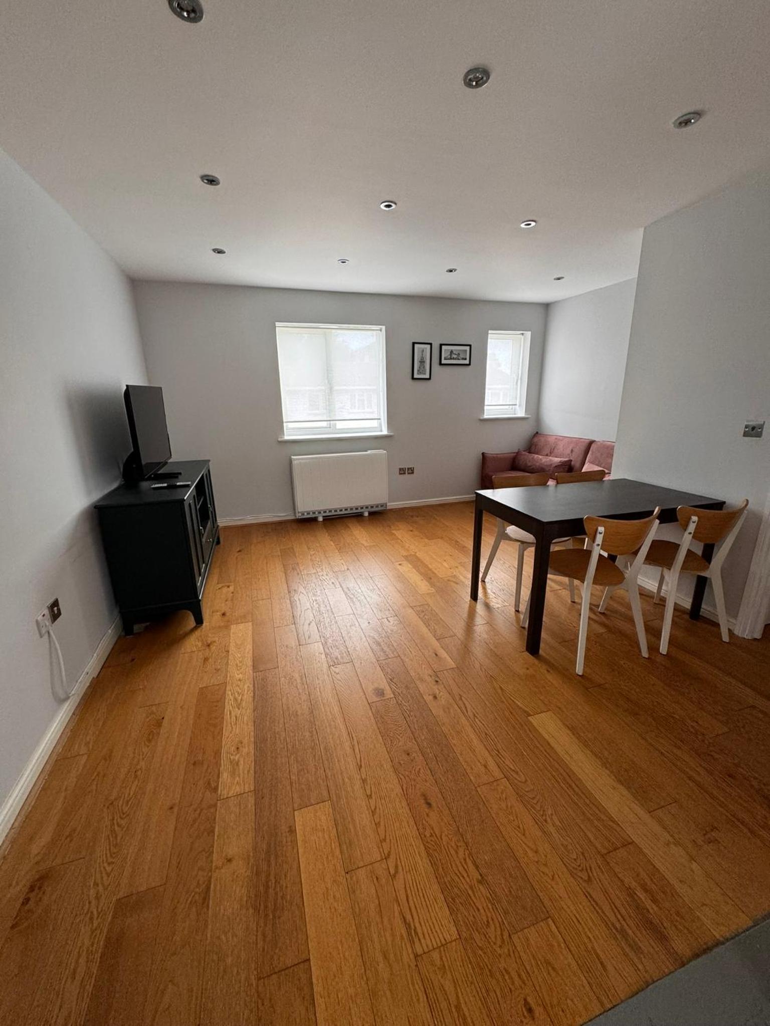 2-Bedroom Flat Walking Distance to ExCeL London - Perfect Location!