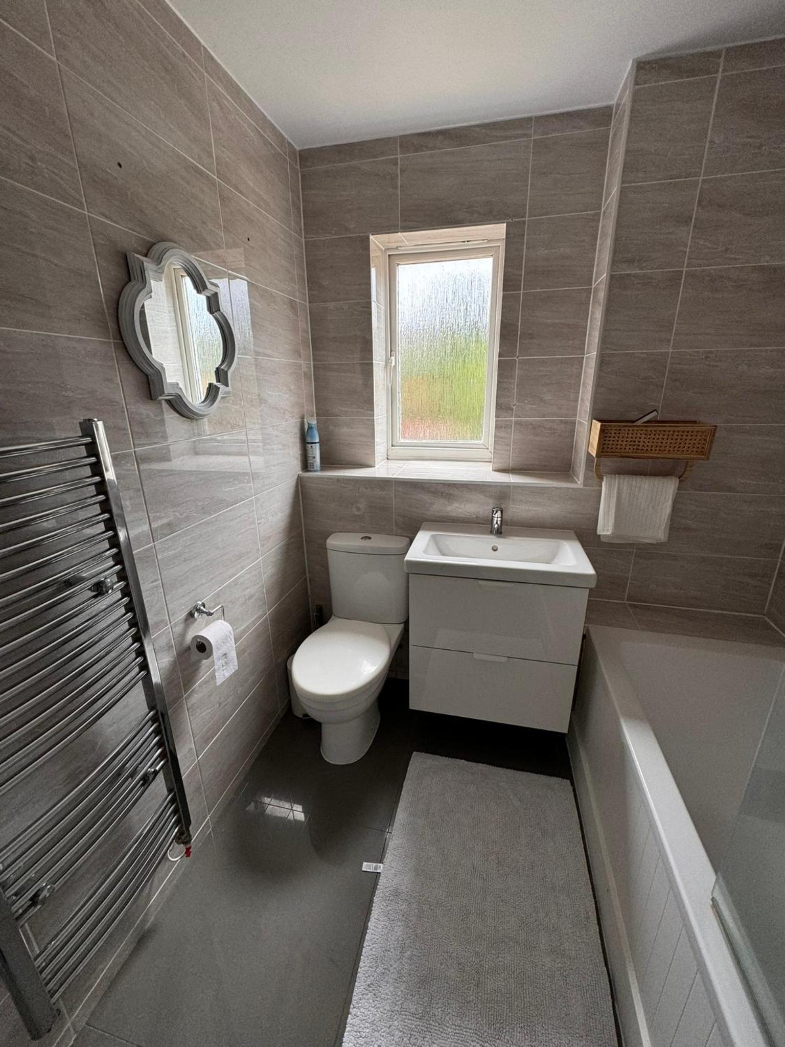 2-Bedroom Flat Walking Distance to ExCeL London - Perfect Location!