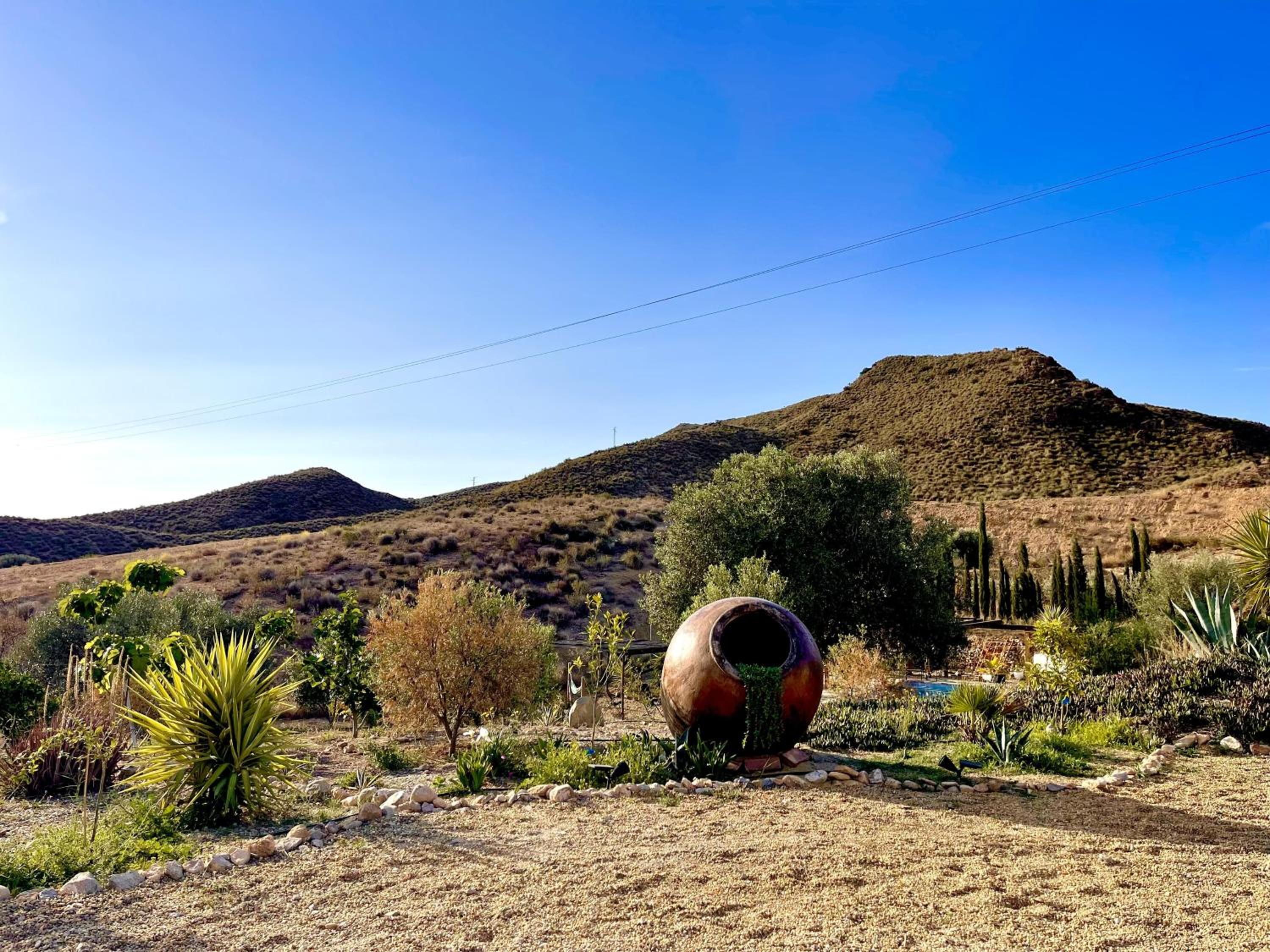2bedroom-Pool-LoungeBar-MountainView-Wifi
