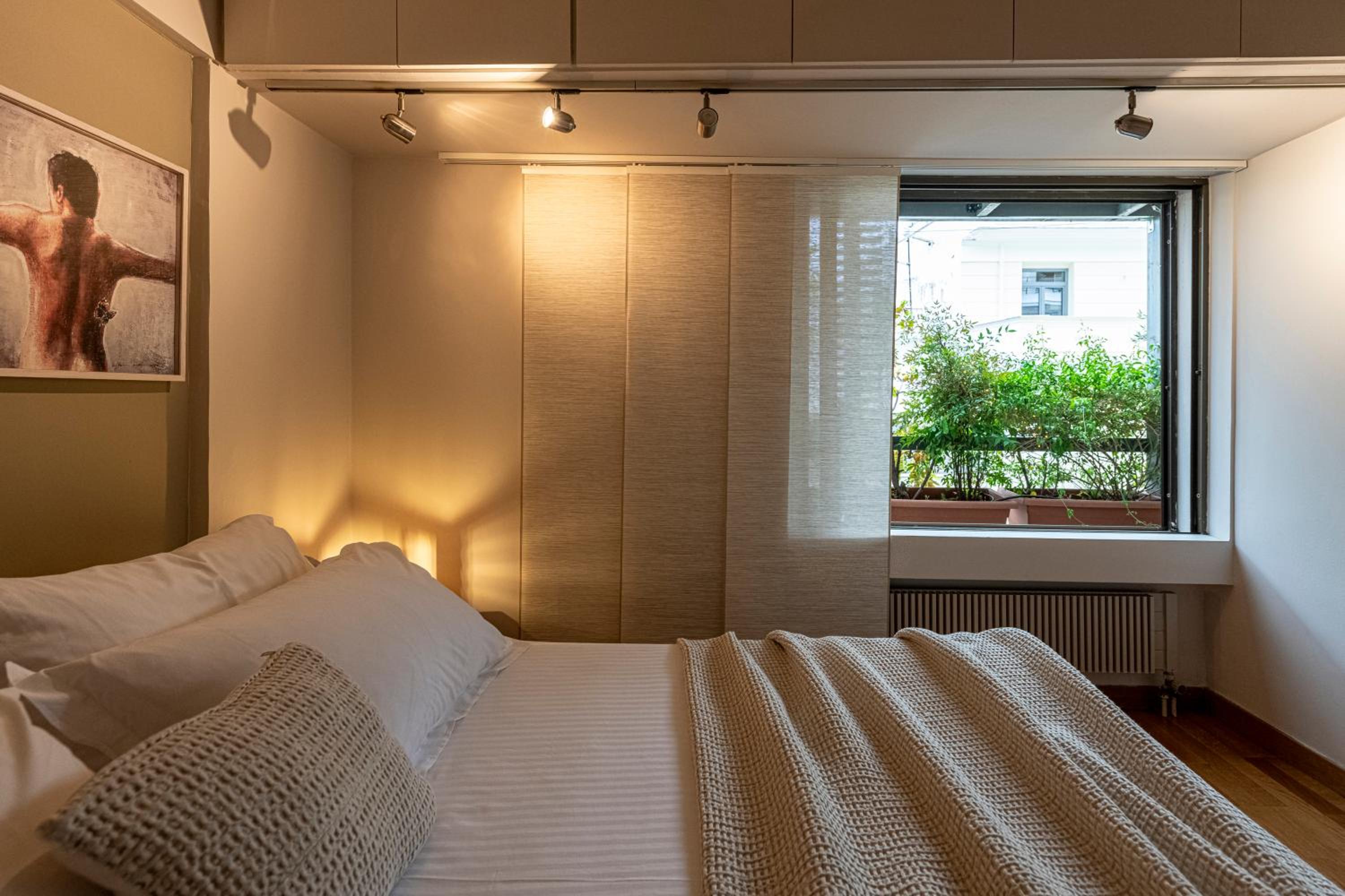 Hidesign Athens Tube Luxury Apt in Kolonaki