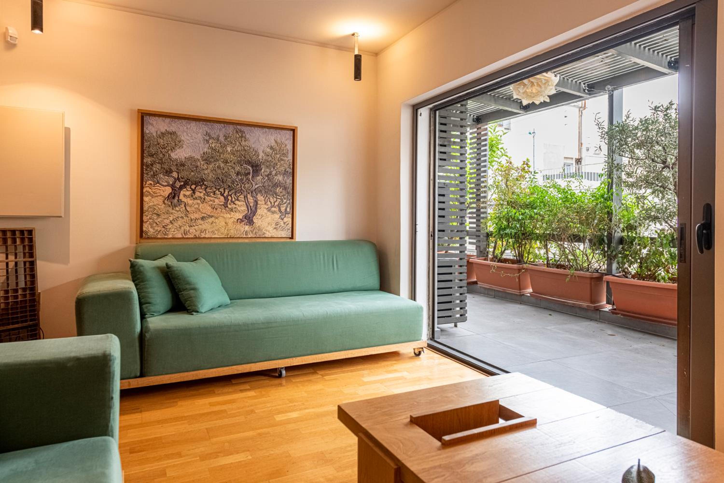Hidesign Athens Tube Luxury Apt in Kolonaki