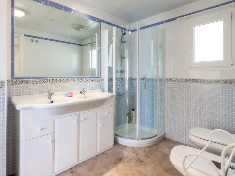 Ático con jacuzzi y vistas al mar