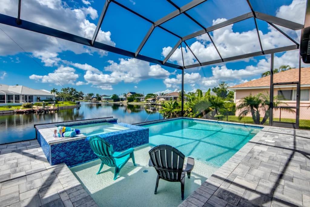 Villa Madi by CoralVilla - on water, sylish, pool&spa view 4