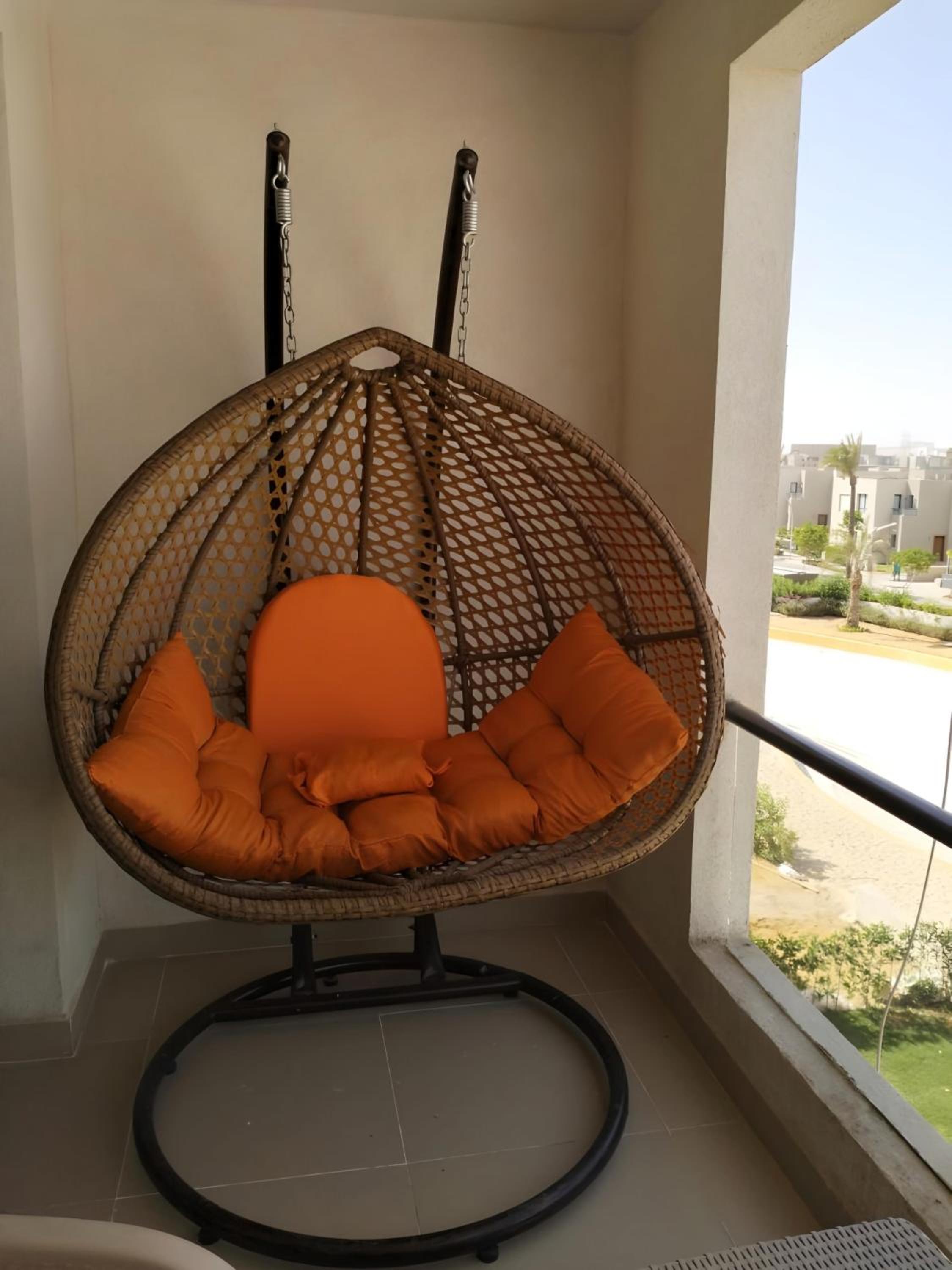 2 Bed Chalet Sleeps 4 Free Parking & Balcony