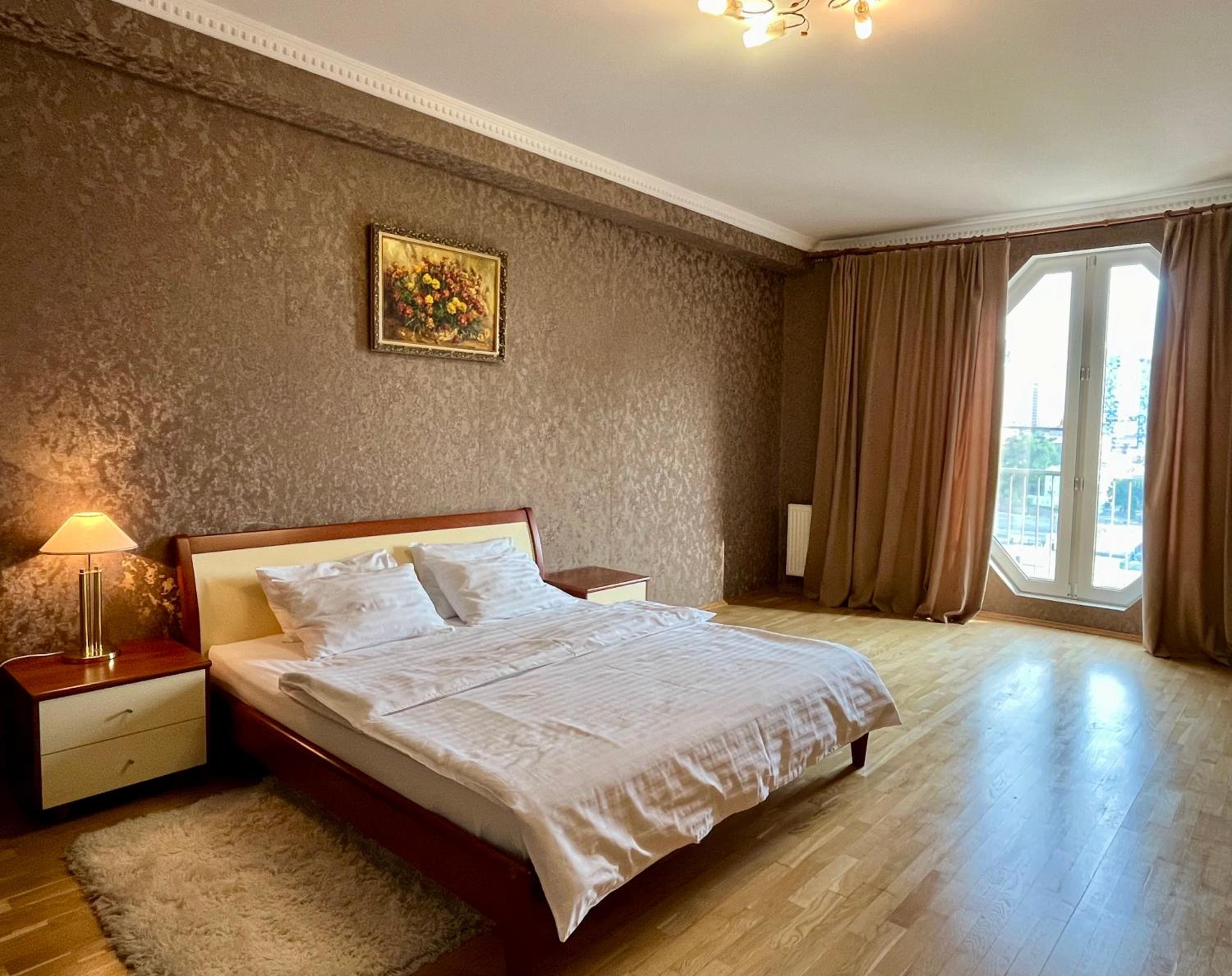 Nyvky Suite view 2