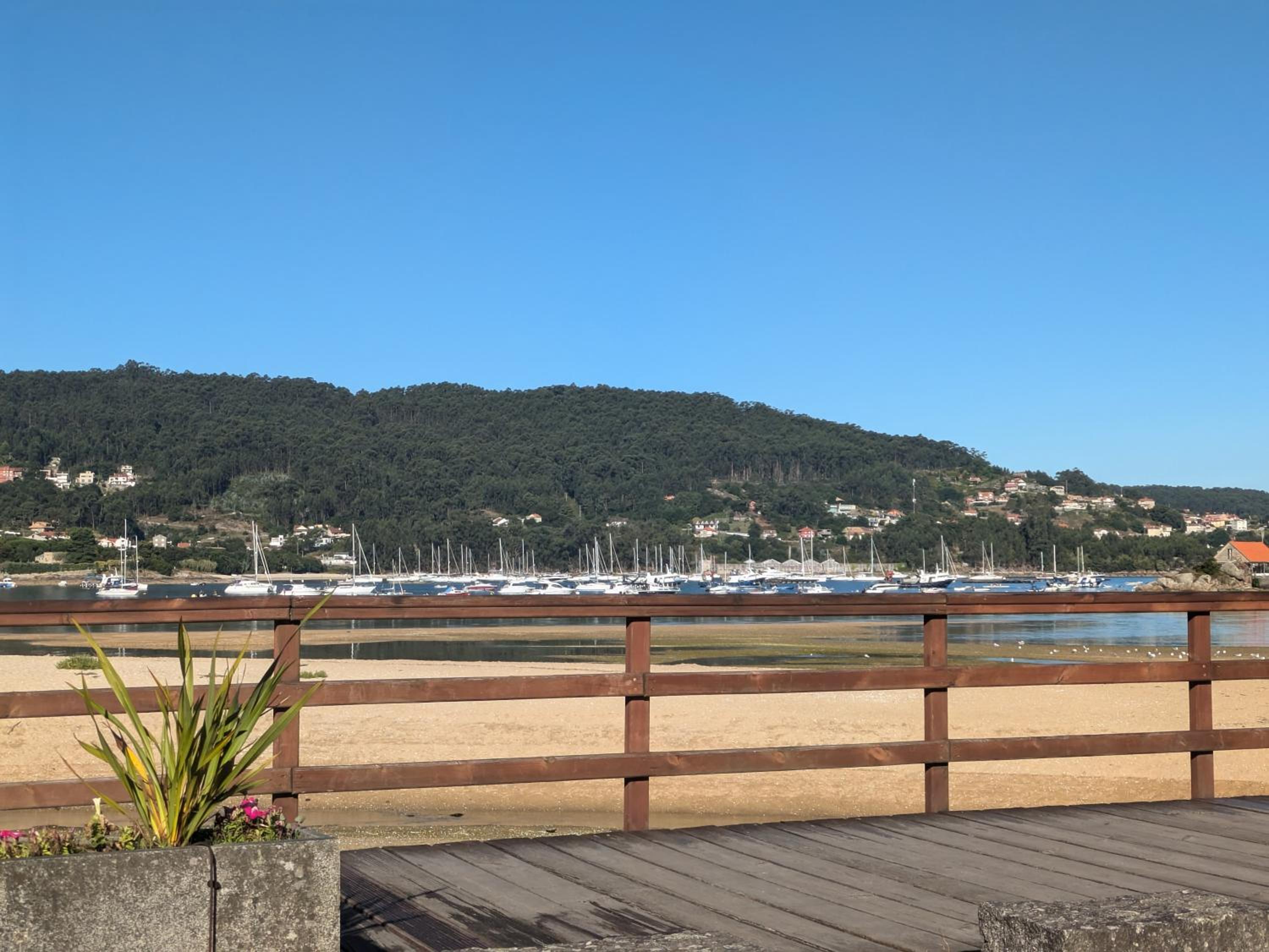 Villa sea views with park in front of the beach photo 4
