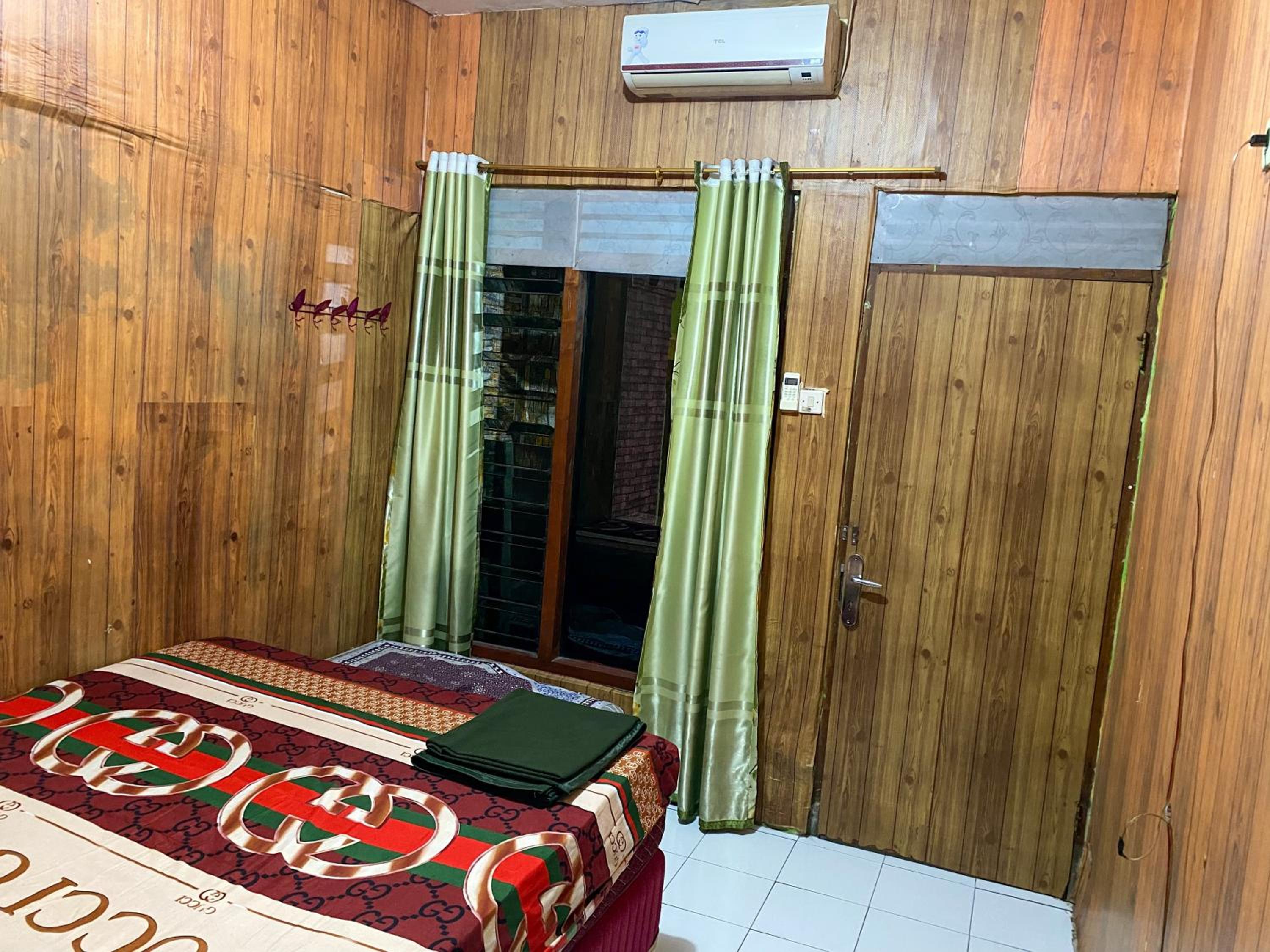Parikesit Guest House