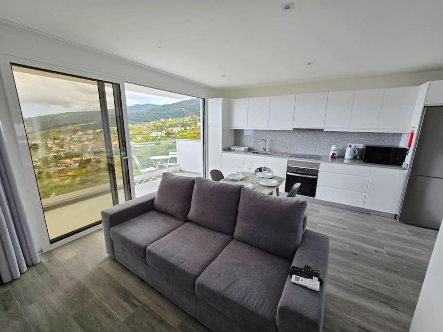 Brand new apartment - Balcony with sea view view 3