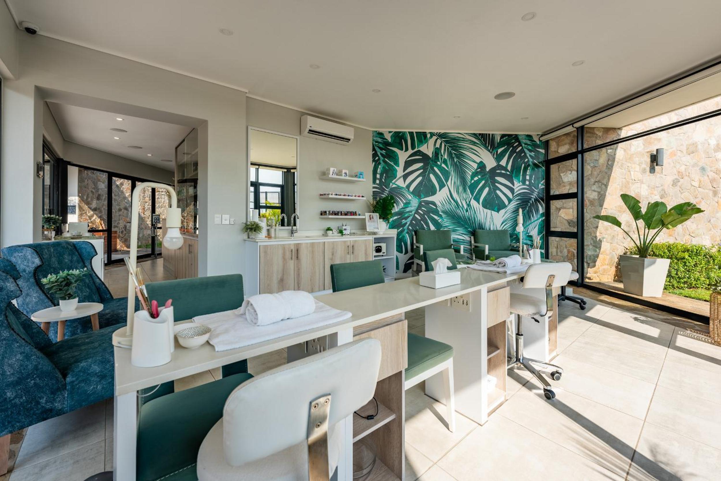 864 Ballito Hillis Luxury Estate Family Apartment view 5