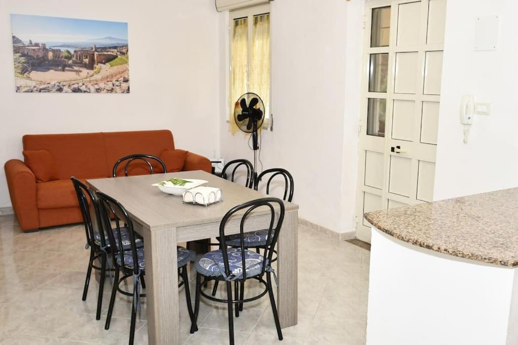 Arenella Beach Villa