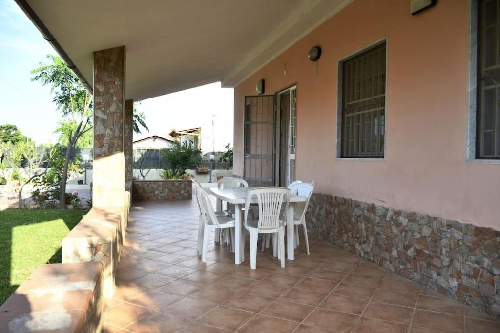 Arenella Beach Villa