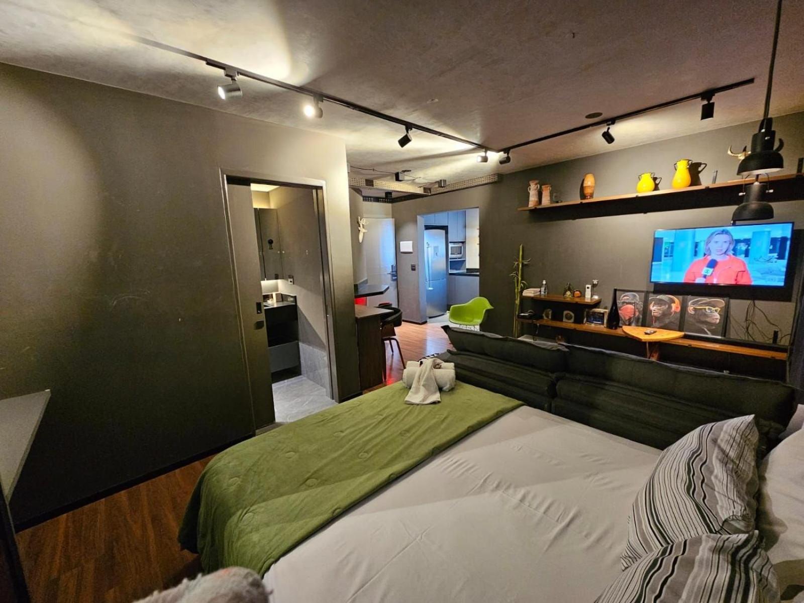 Flat Hotel Proximo metro Moema SP uh76