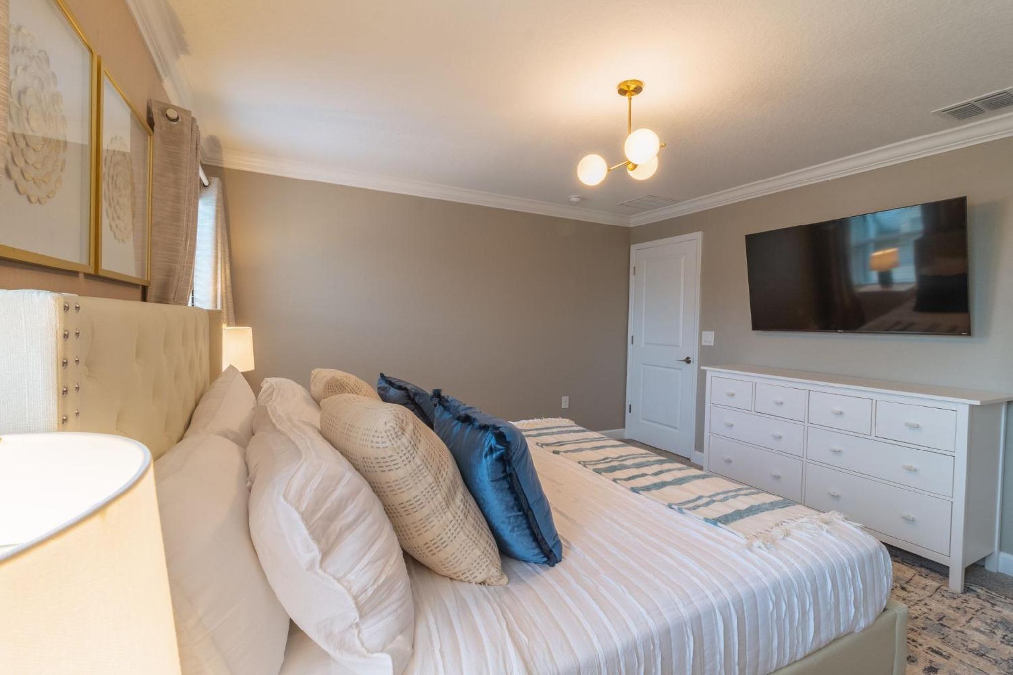 Brand New 4 Bed In Resort Community- Water Park view 4