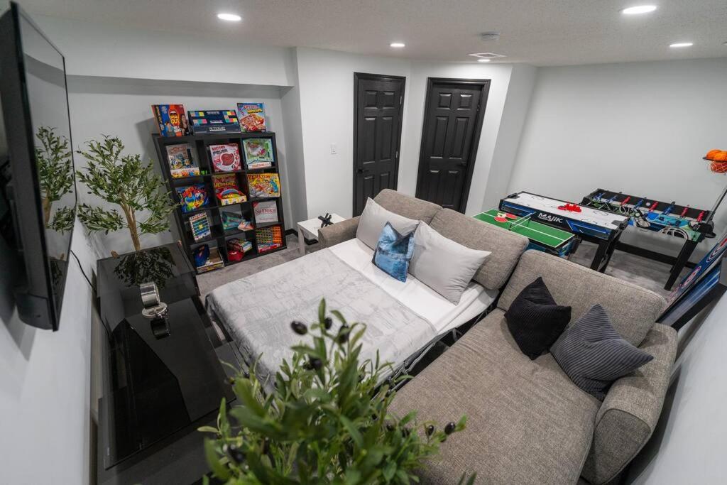 Modern Home by Edmonton Airport
