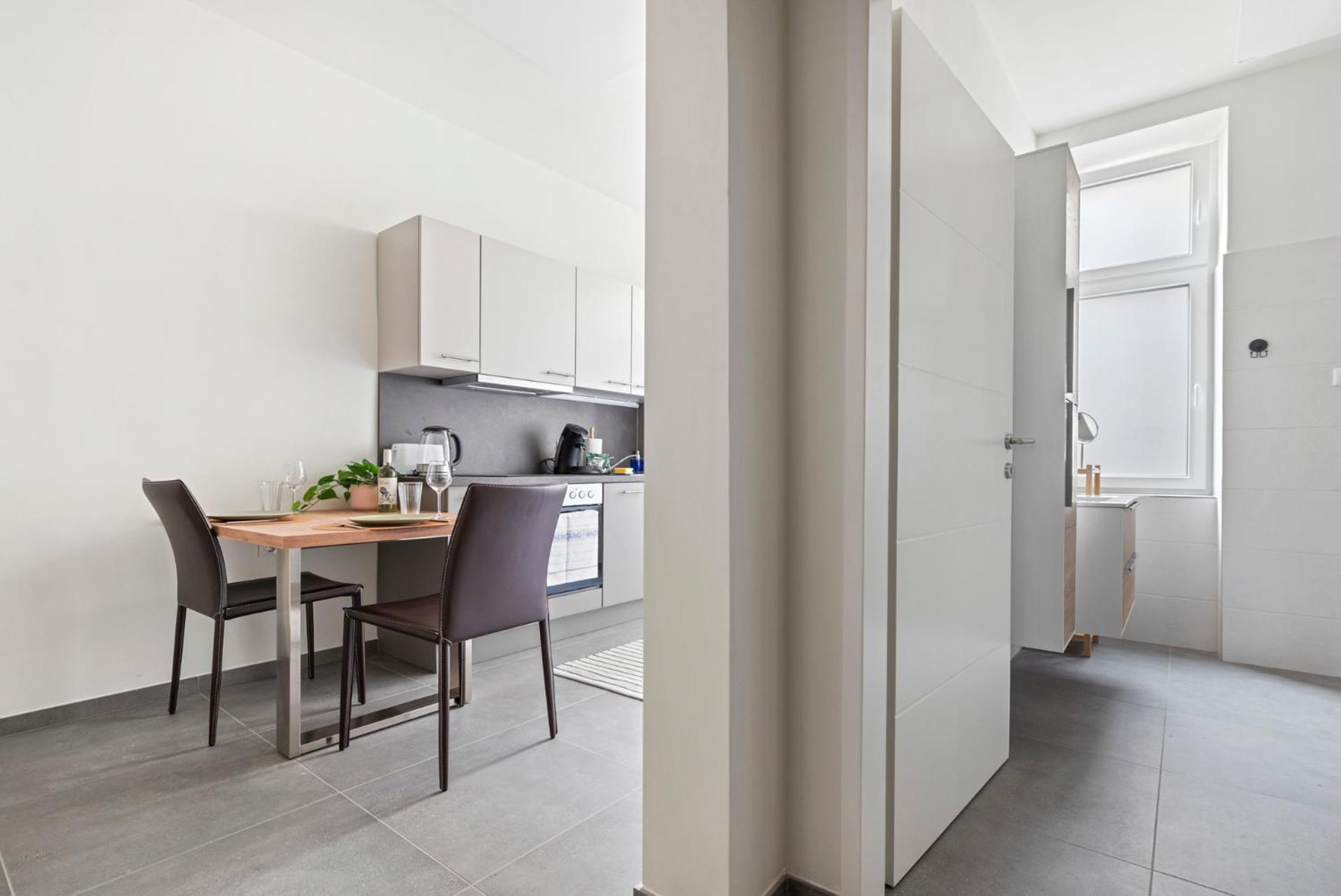 Cozy, generous City Apartment - 10 min to city-centre - Contactless 24h Check-In