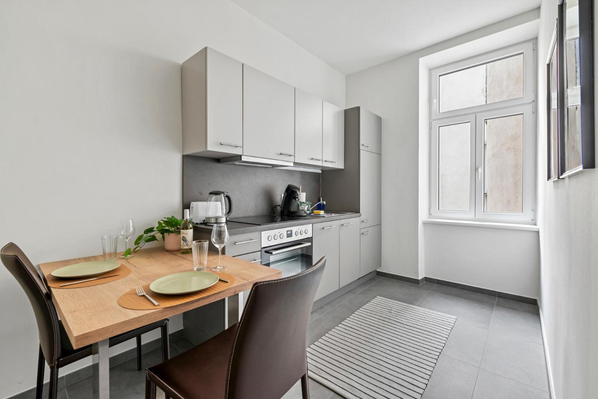 Cozy, generous City Apartment - 10 min to city-centre - Contactless 24h Check-In