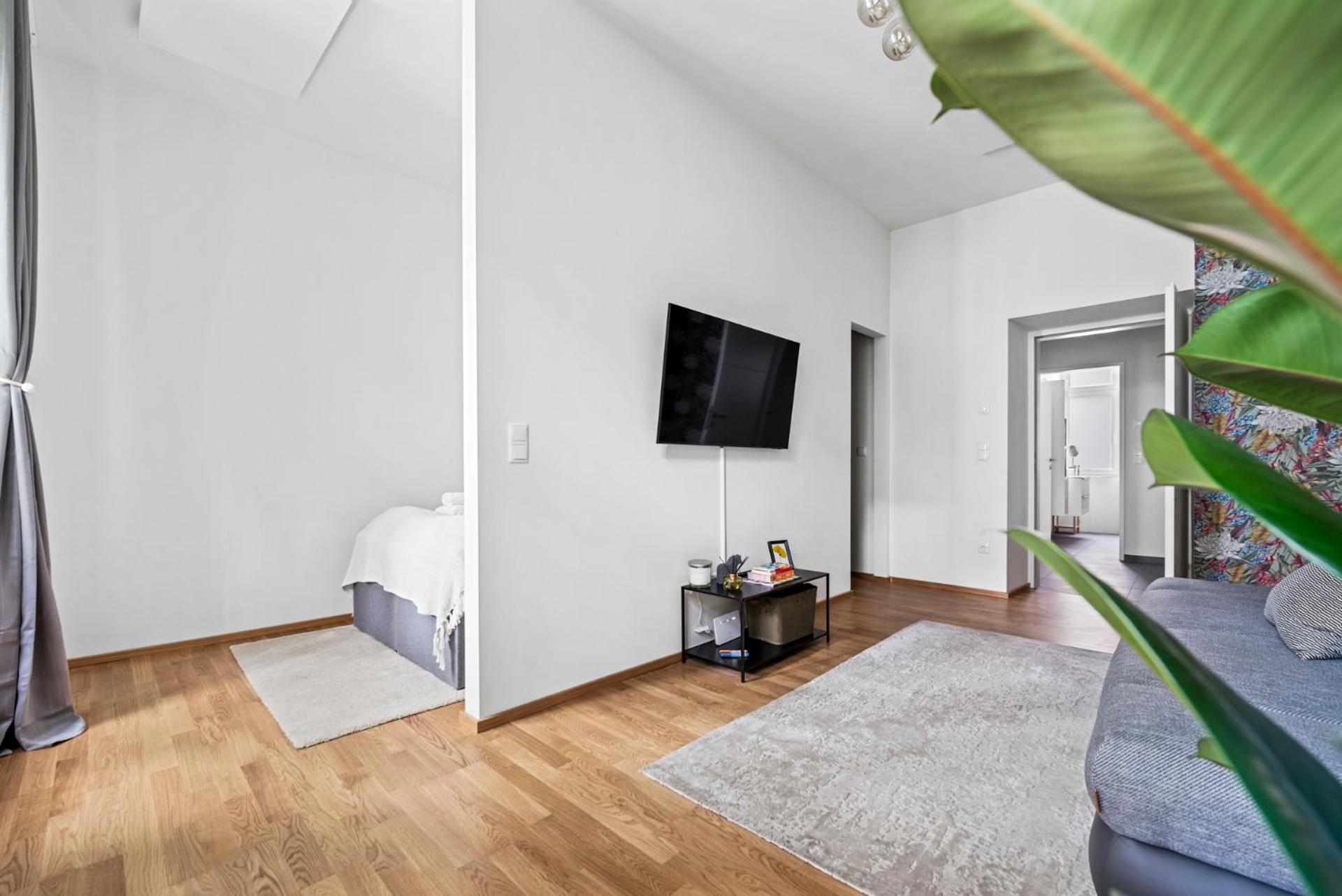 Cozy, generous City Apartment - 10 min to city-centre - Contactless 24h Check-In