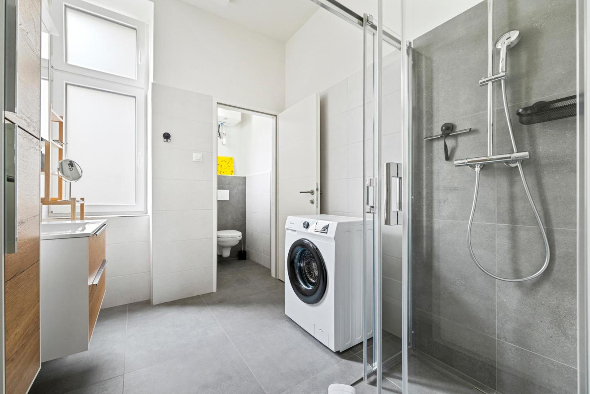 Cozy, generous City Apartment - 10 min to city-centre - Contactless 24h Check-In